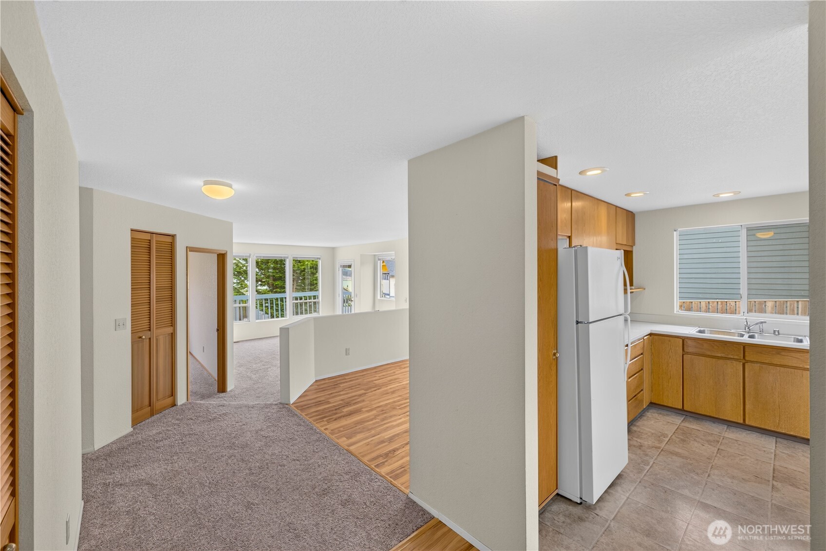3812 W 3rd Street Property Photo 6