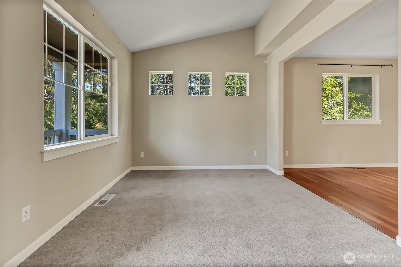 35320 4th Place Property Photo 4