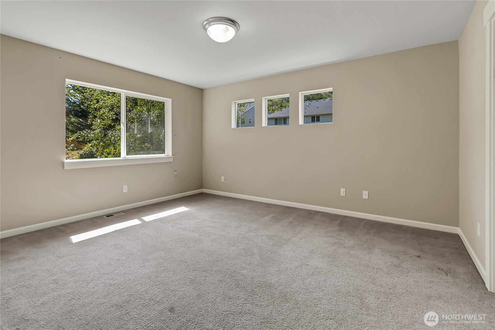 35320 4th Place Property Photo 16