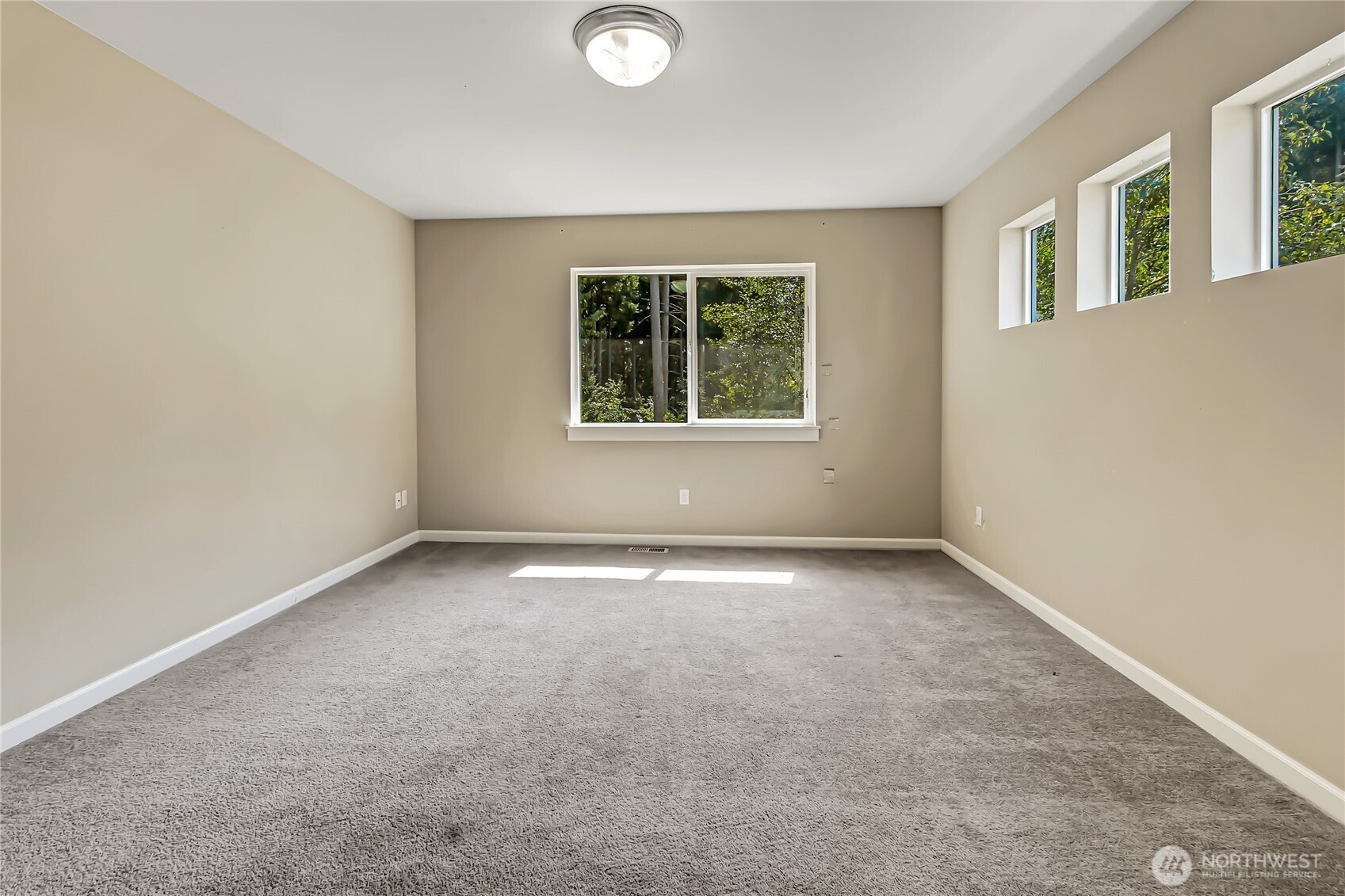 35320 4th Place Property Photo 17