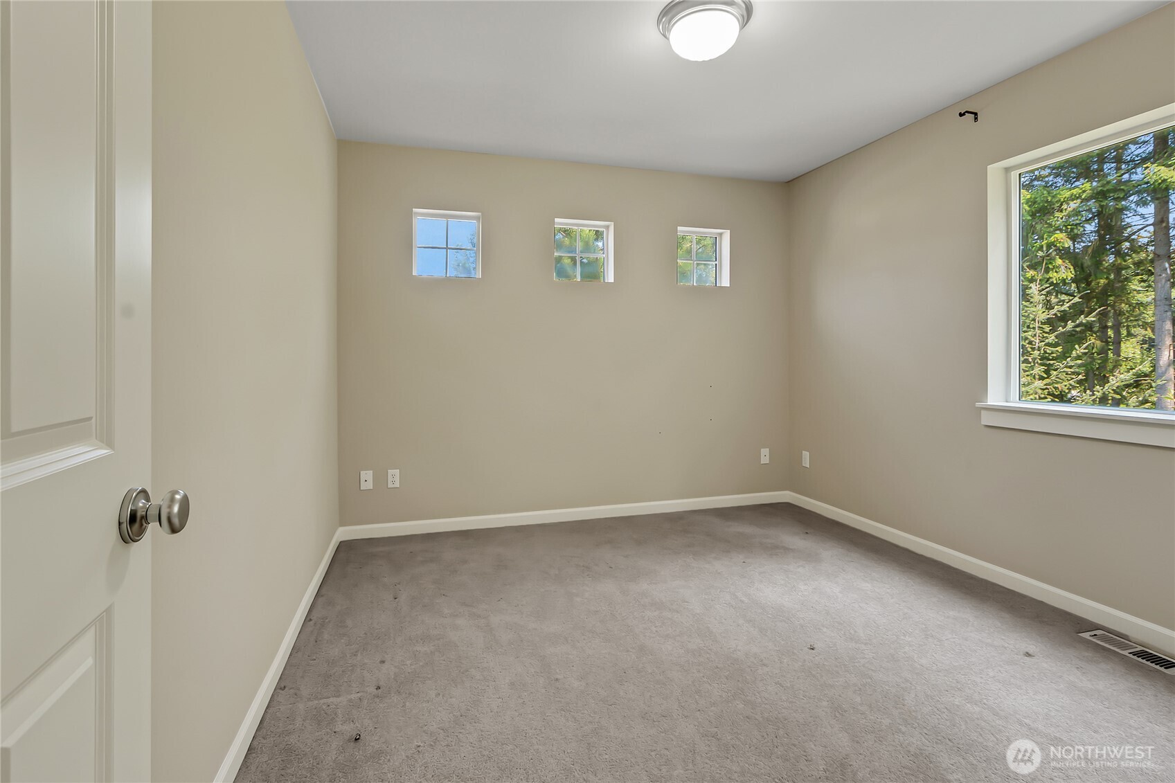 35320 4th Place Property Photo 21