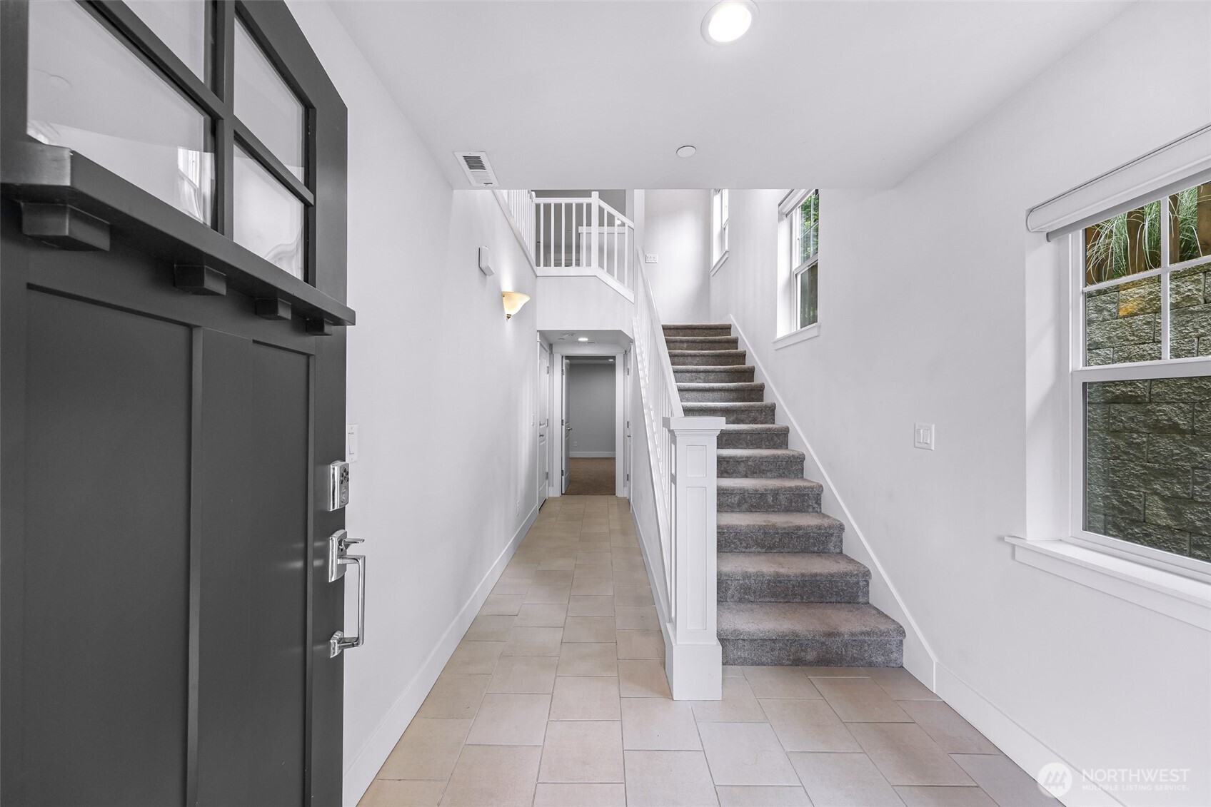 26728 Ne Walden Way Property Photo 2