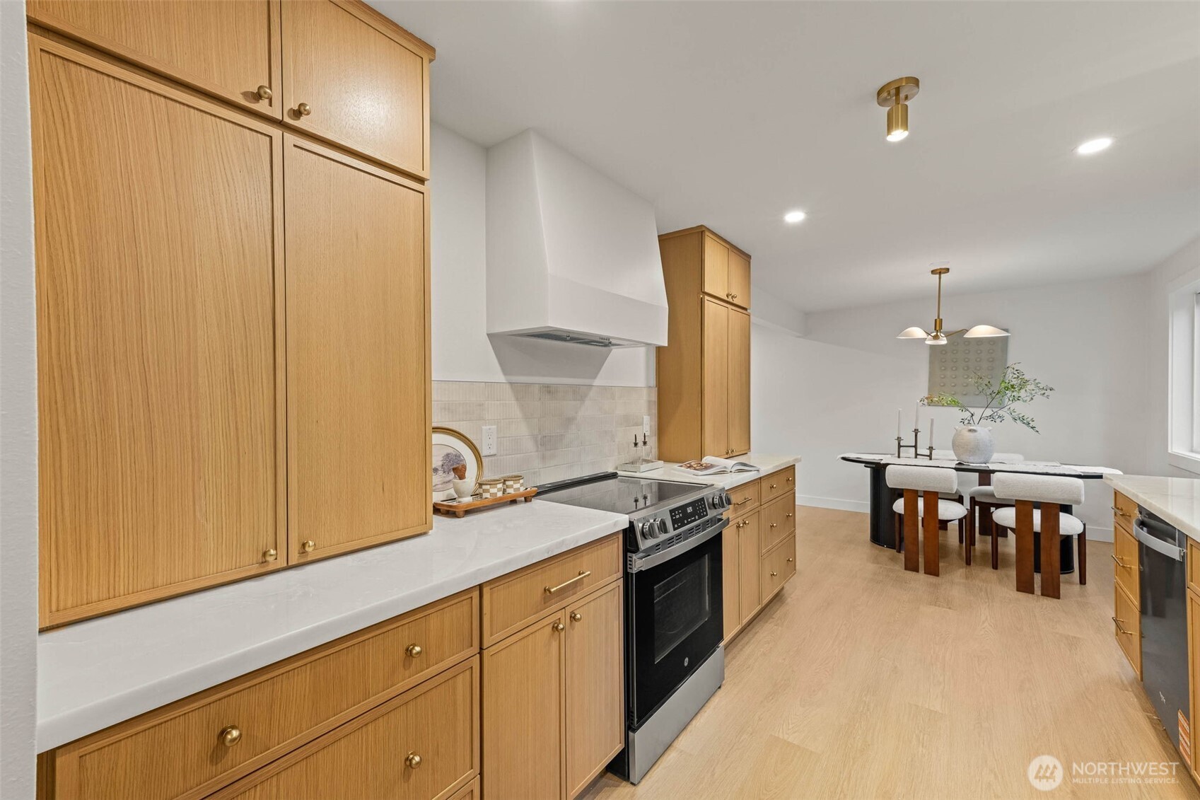 16301 Wallingford Avenue Property Photo 9