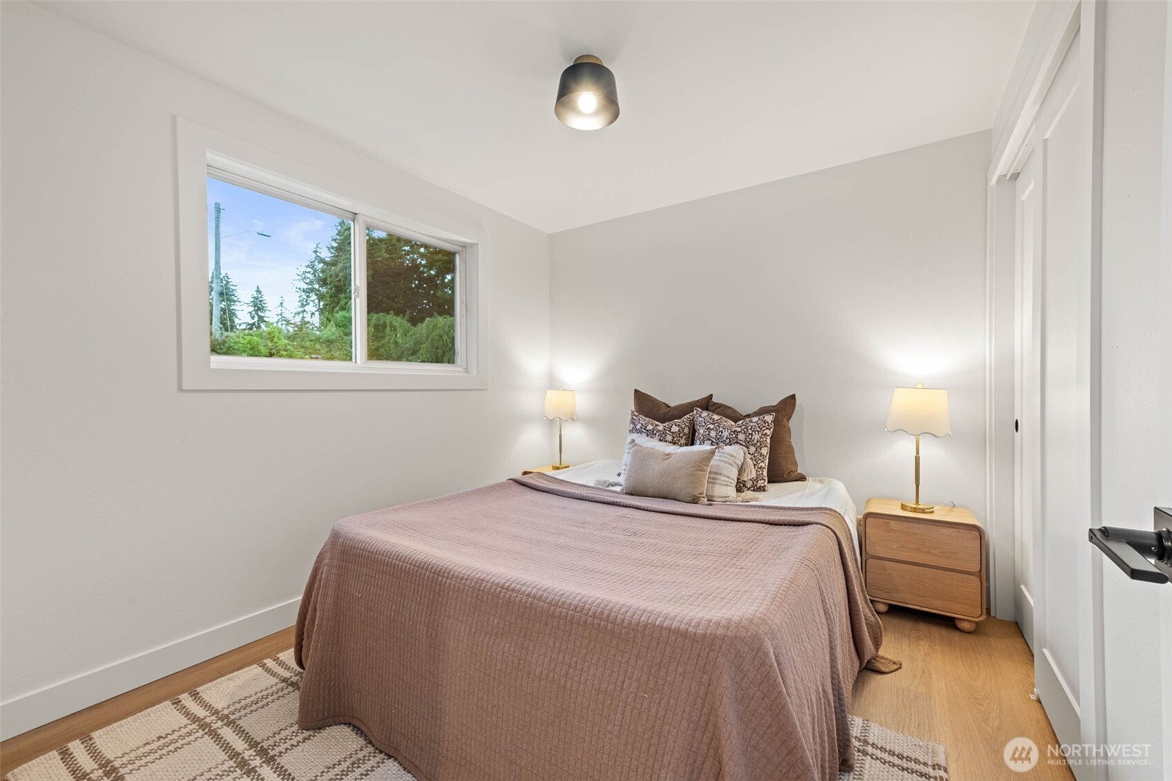 16301 Wallingford Avenue Property Photo 22