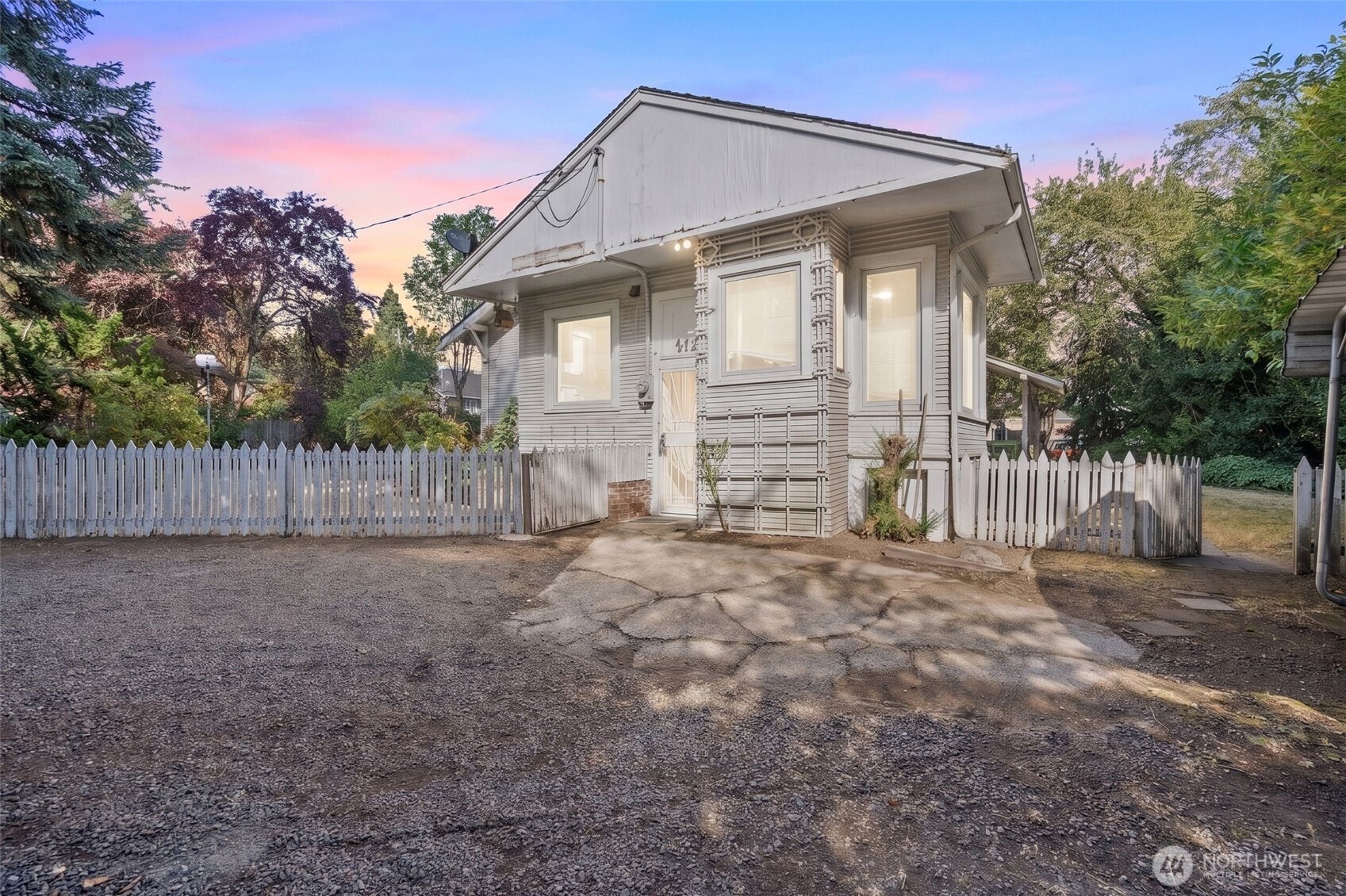 419 S 150th Street Property Photo 7