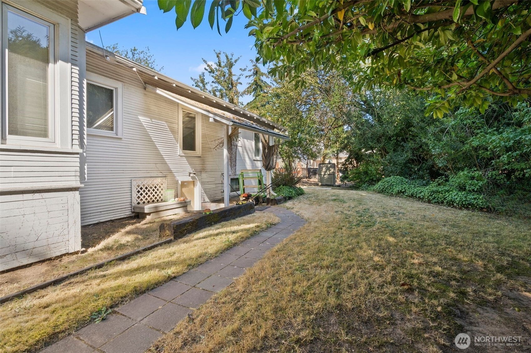 419 S 150th Street Property Photo 26