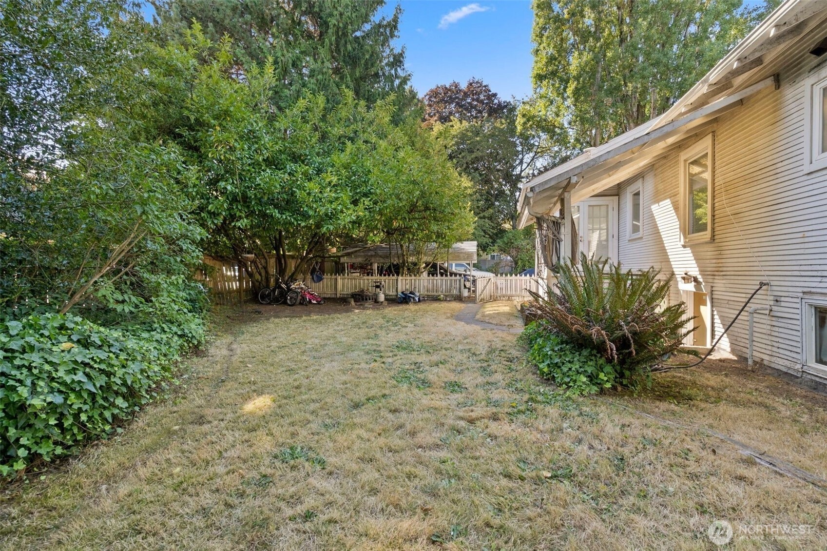 419 S 150th Street Property Photo 28