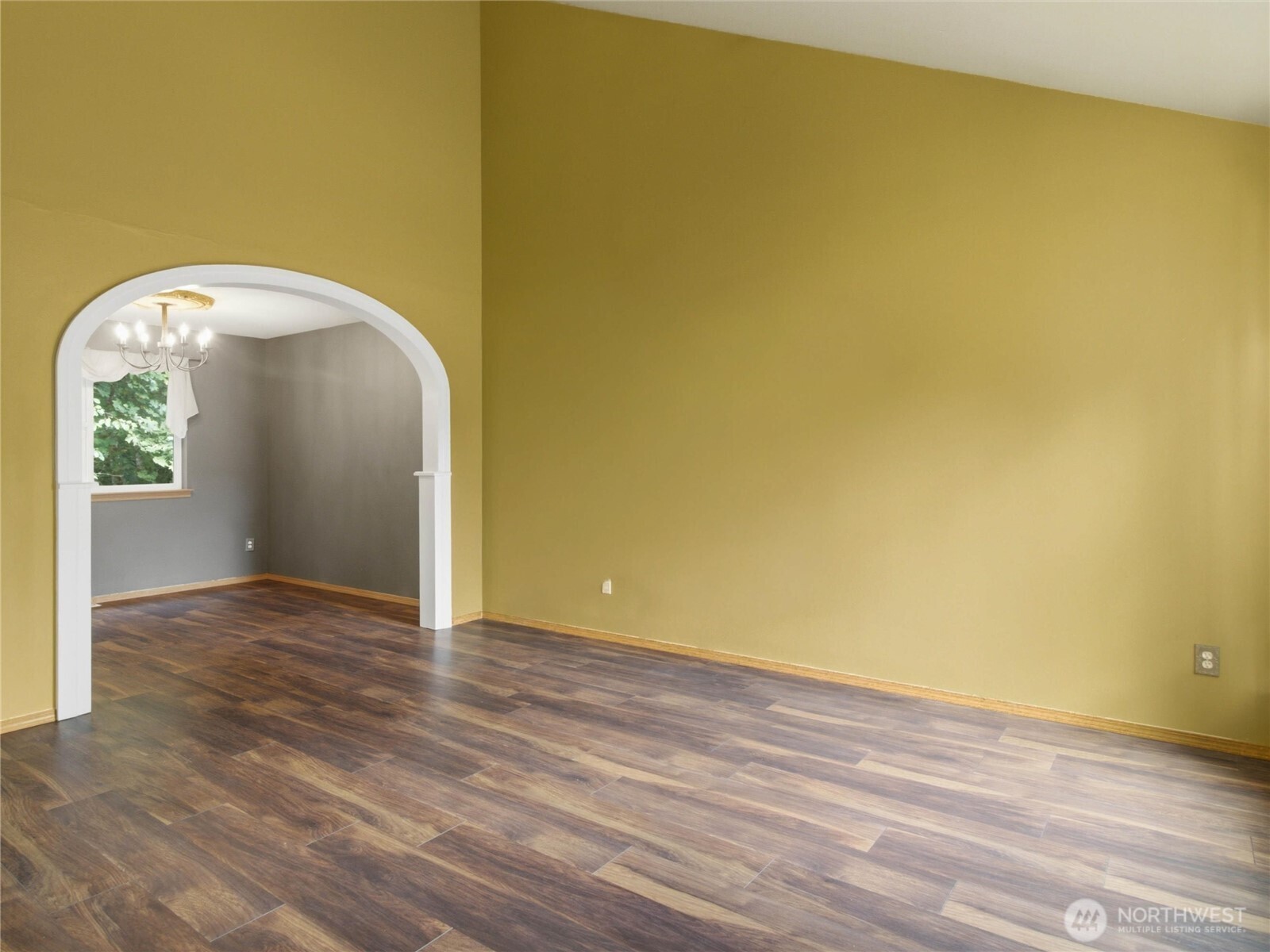 2977 Ne Loyola St Property Photo 6