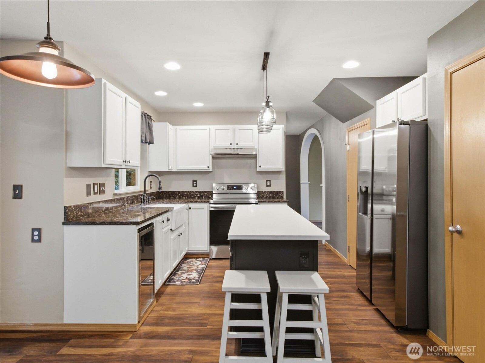 2977 Ne Loyola St Property Photo 11