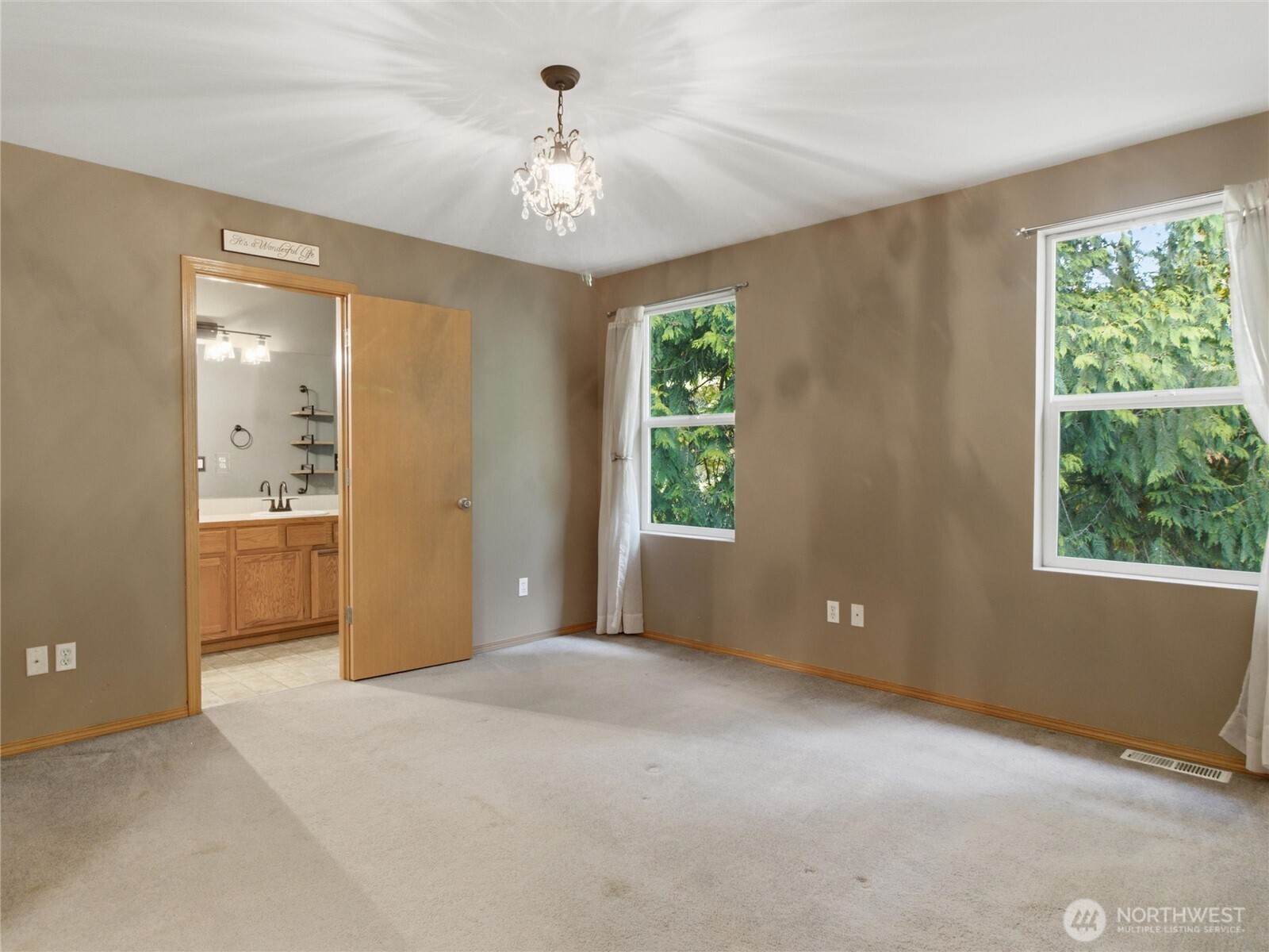 2977 Ne Loyola St Property Photo 19