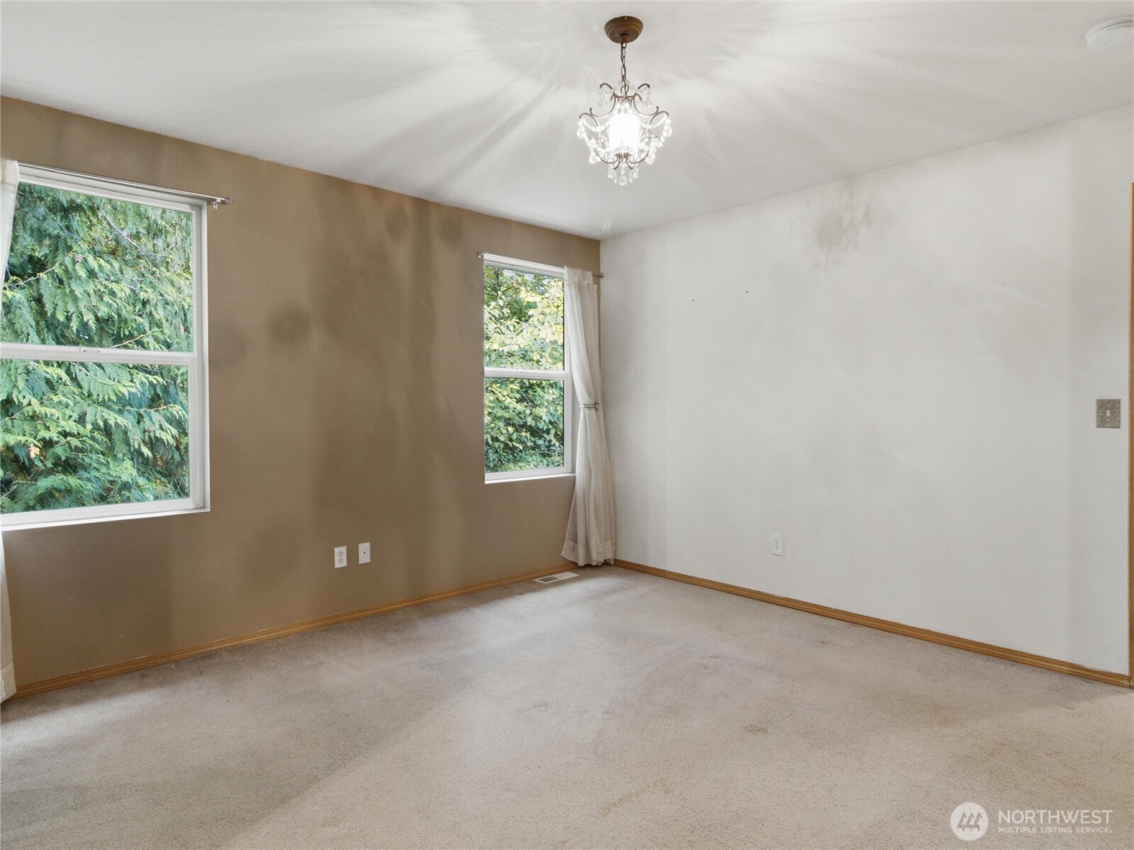 2977 Ne Loyola St Property Photo 20