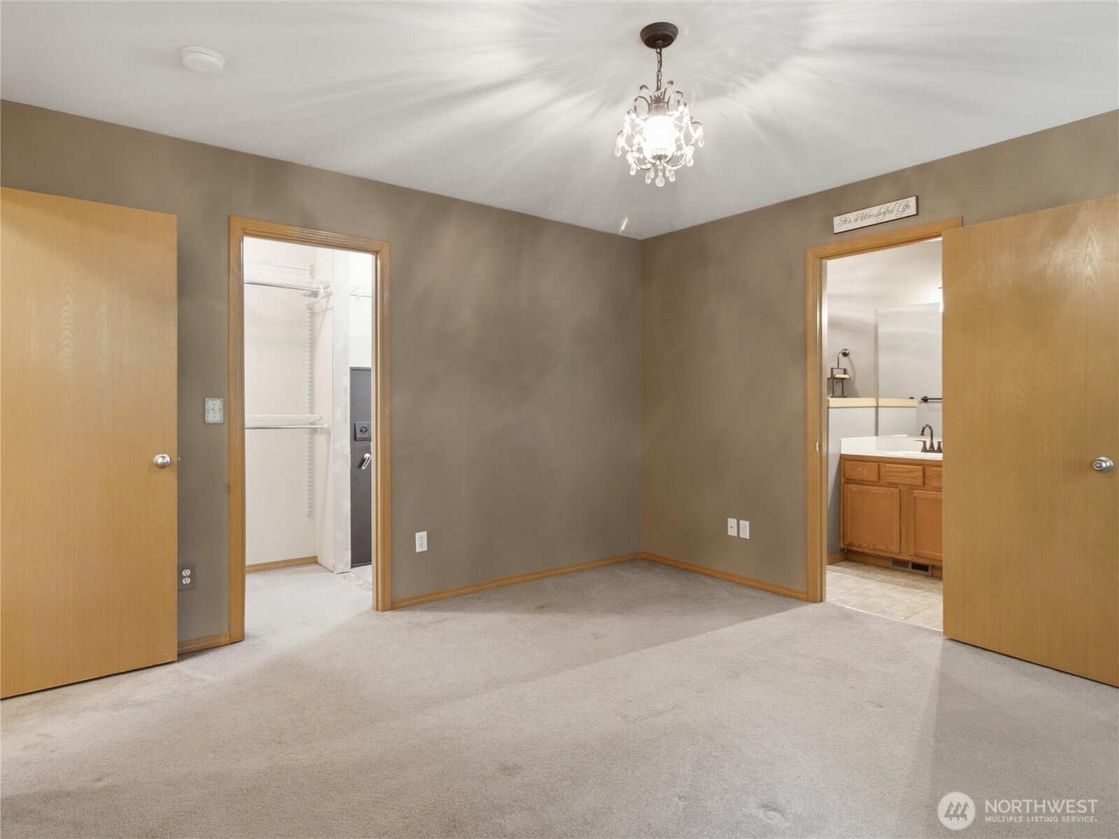 2977 Ne Loyola St Property Photo 21