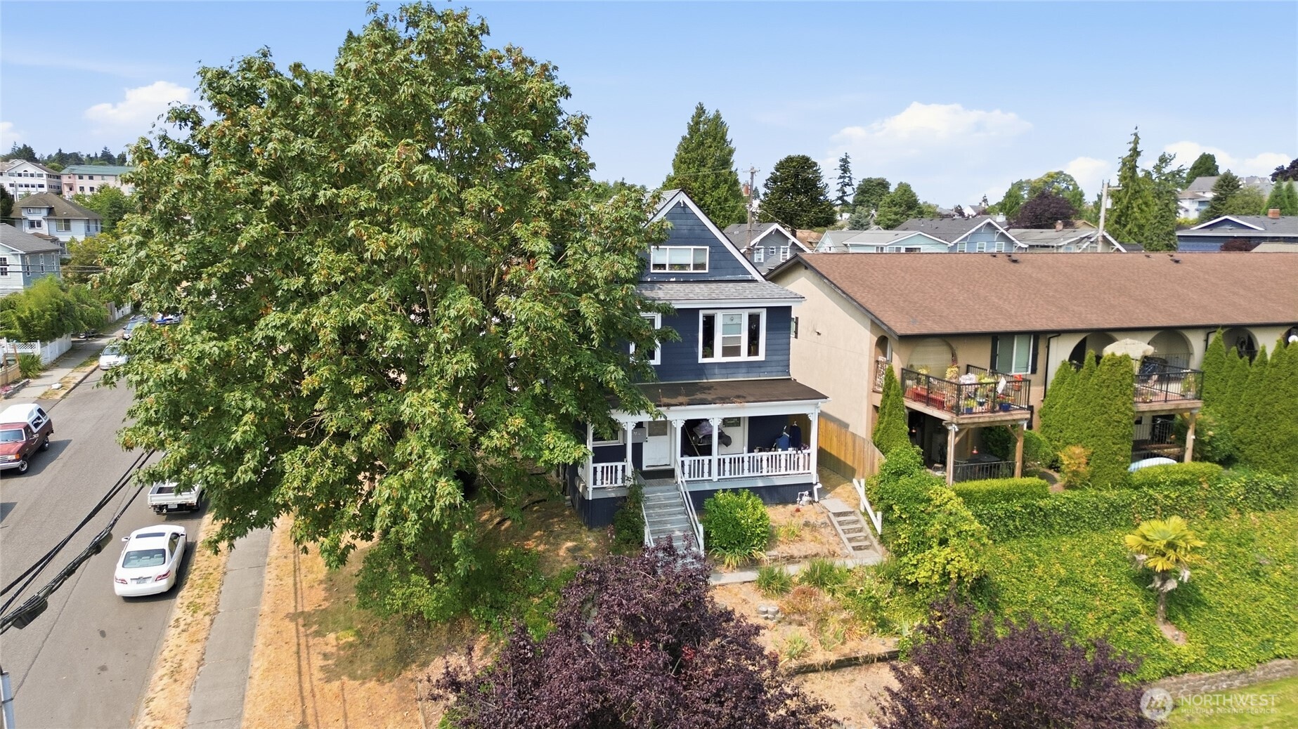 3432 Lombard Avenue Property Photo 1