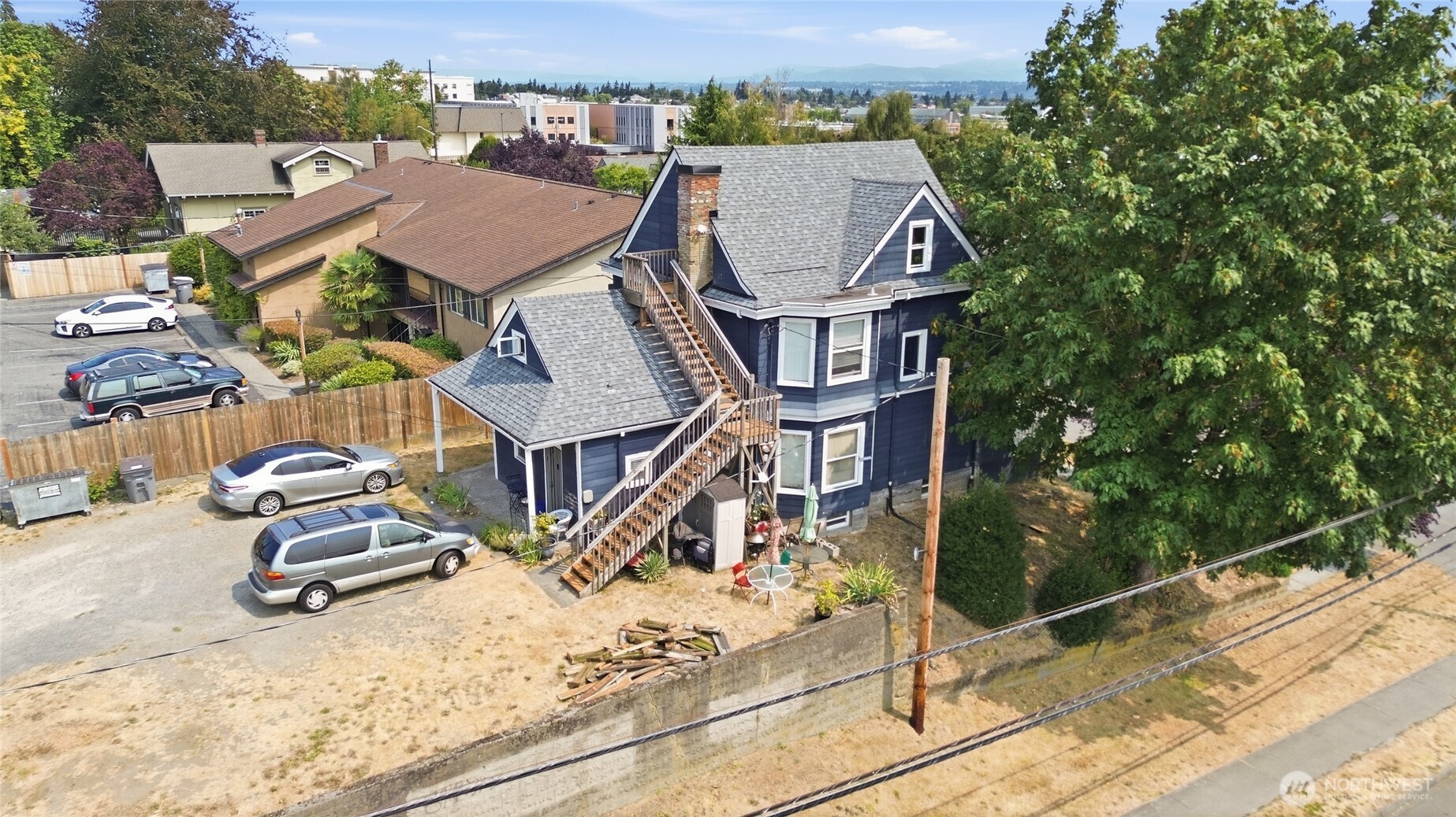 3432 Lombard Avenue Property Photo 7