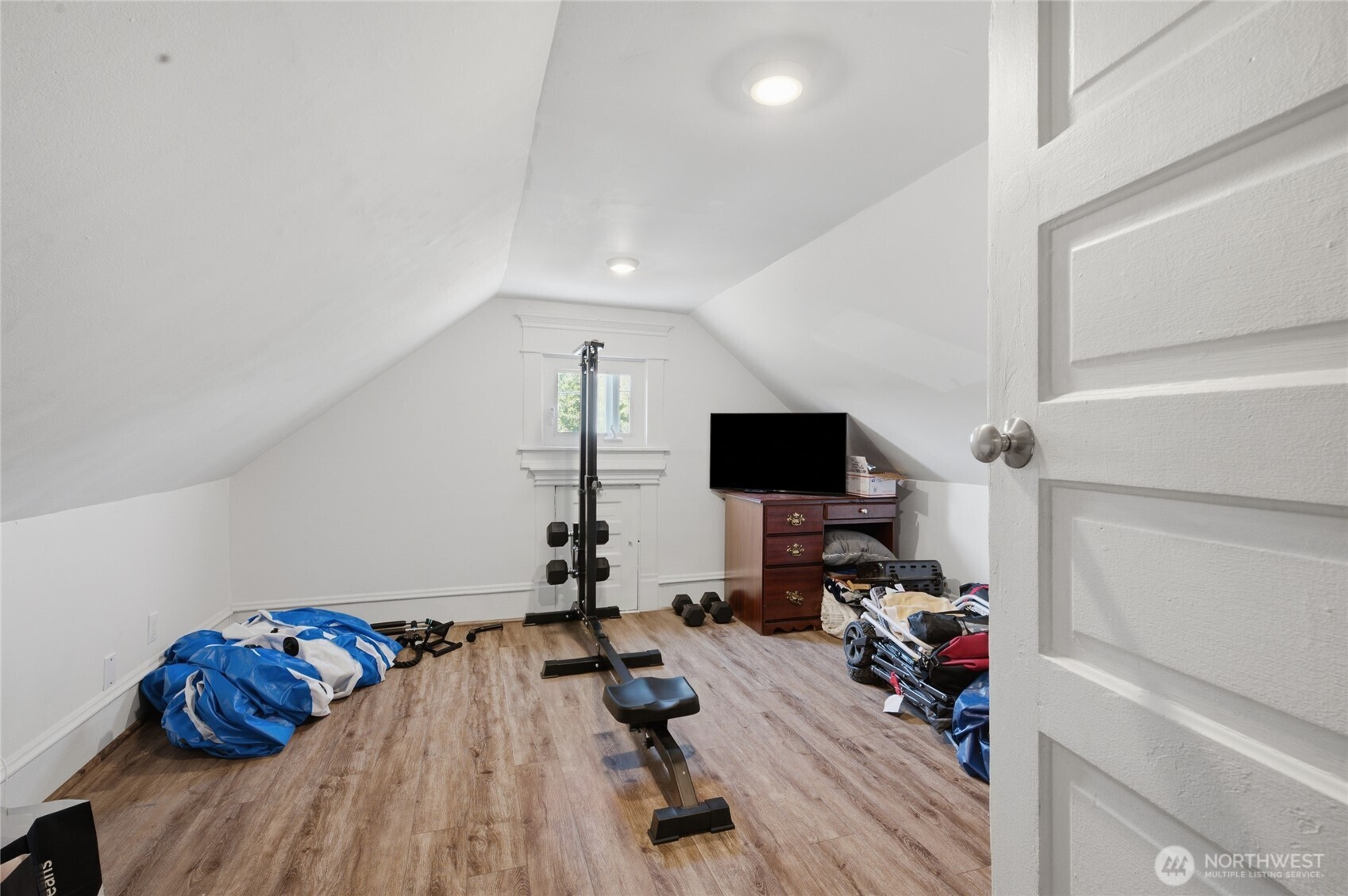 3432 Lombard Avenue Property Photo 21
