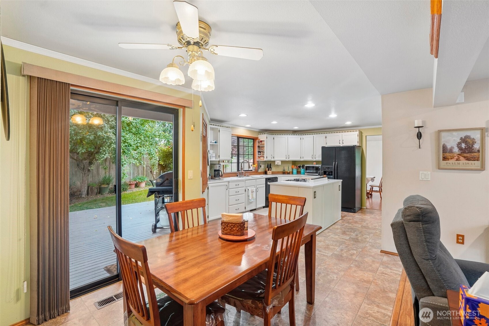 36110 23rd Place Property Photo 7