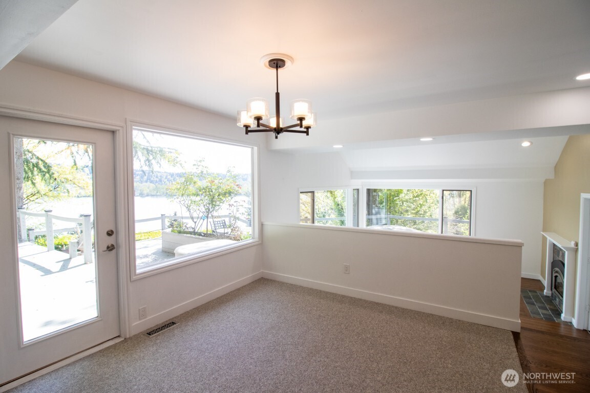7255 E Mercer Way Property Photo 10