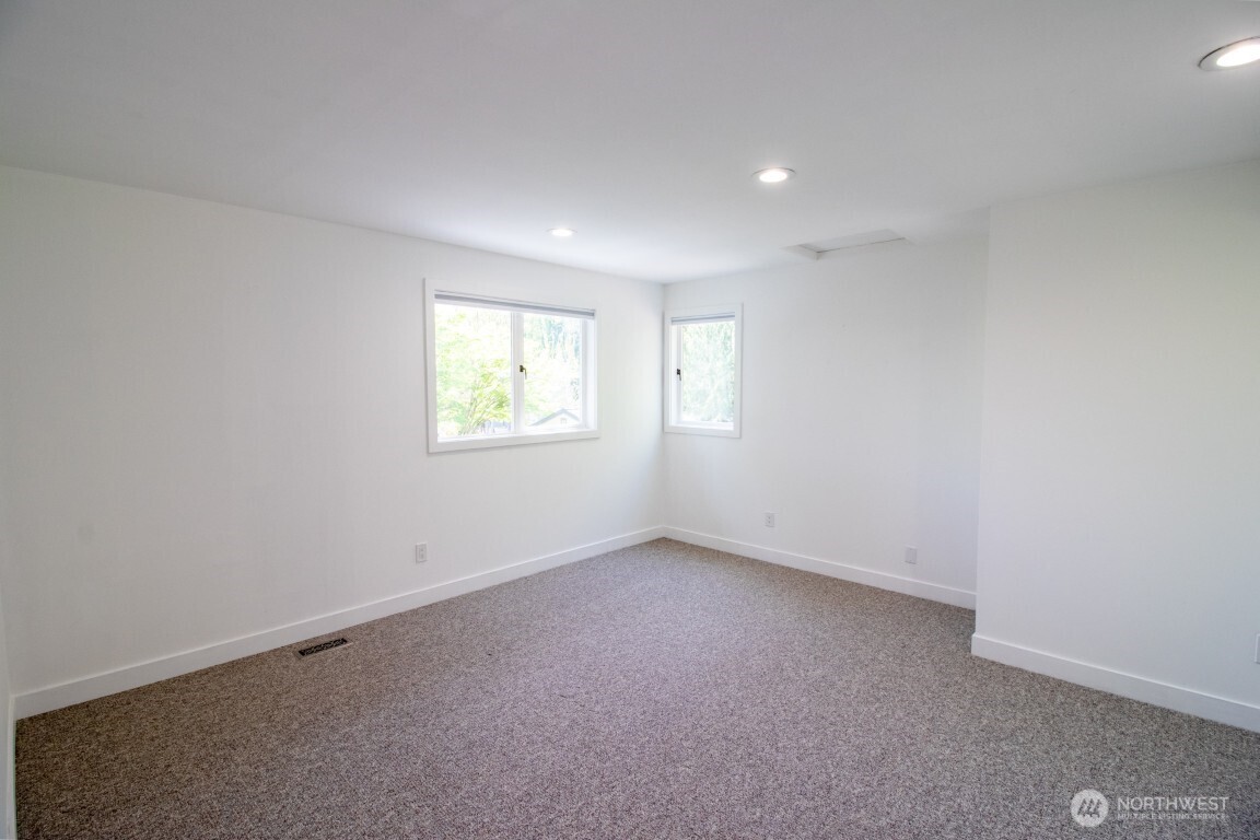7255 E Mercer Way Property Photo 28