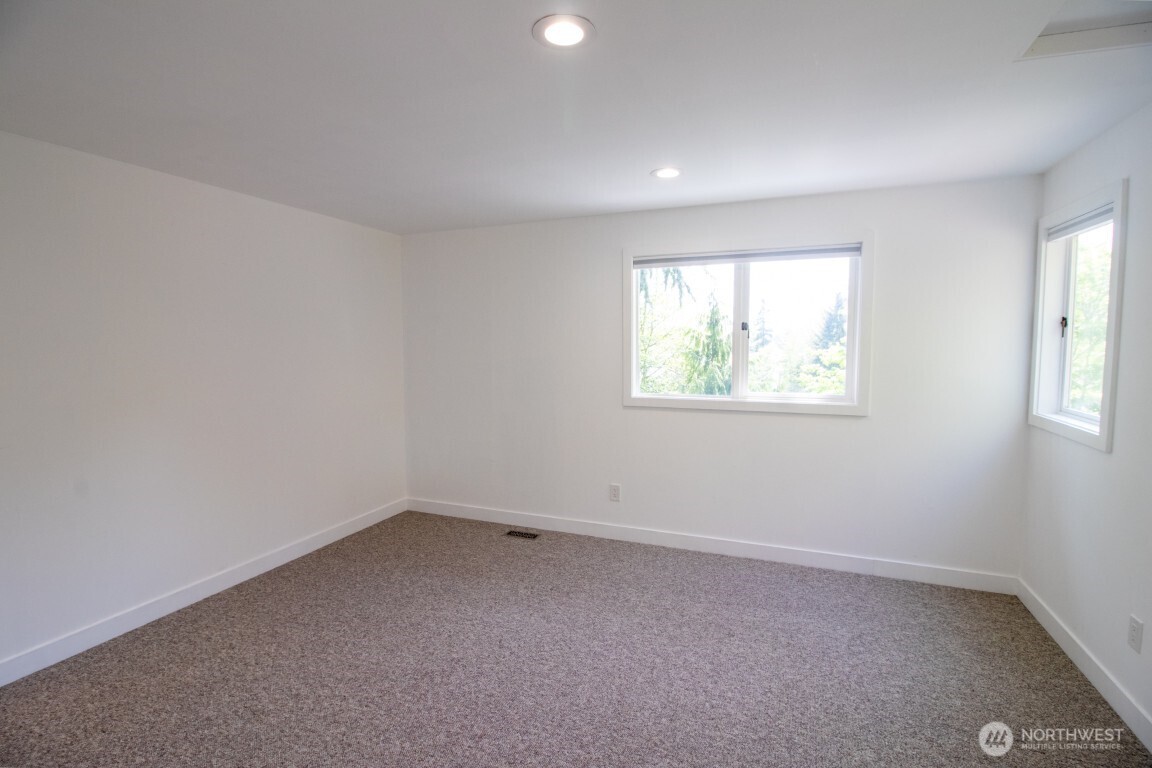 7255 E Mercer Way Property Photo 31