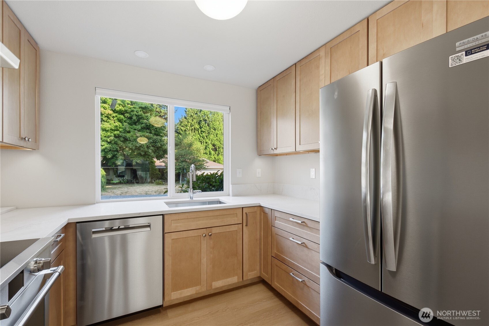 13905 121st Avenue Property Photo 6