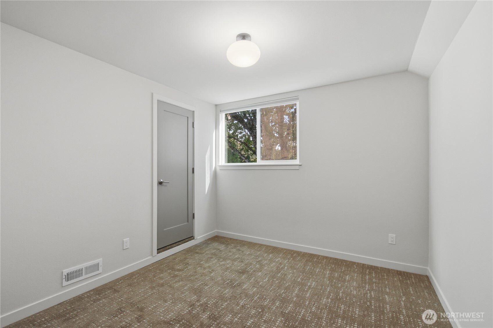 13905 121st Avenue Property Photo 15