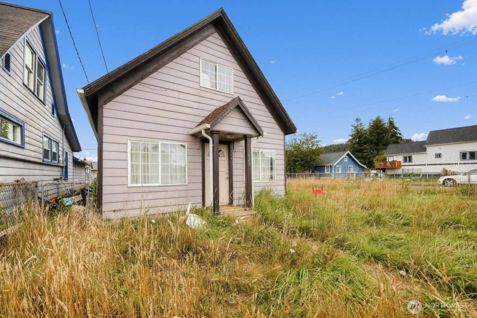 1025 Arnold Avenue Property Photo 1