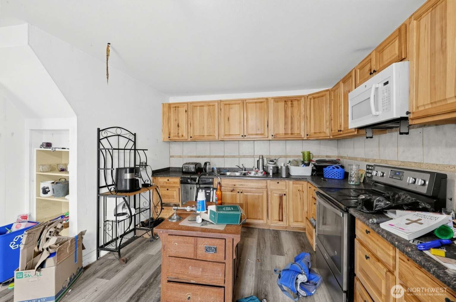 1025 Arnold Avenue Property Photo 6