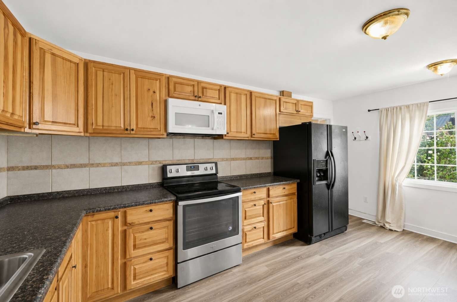 1025 Arnold Avenue Property Photo 7