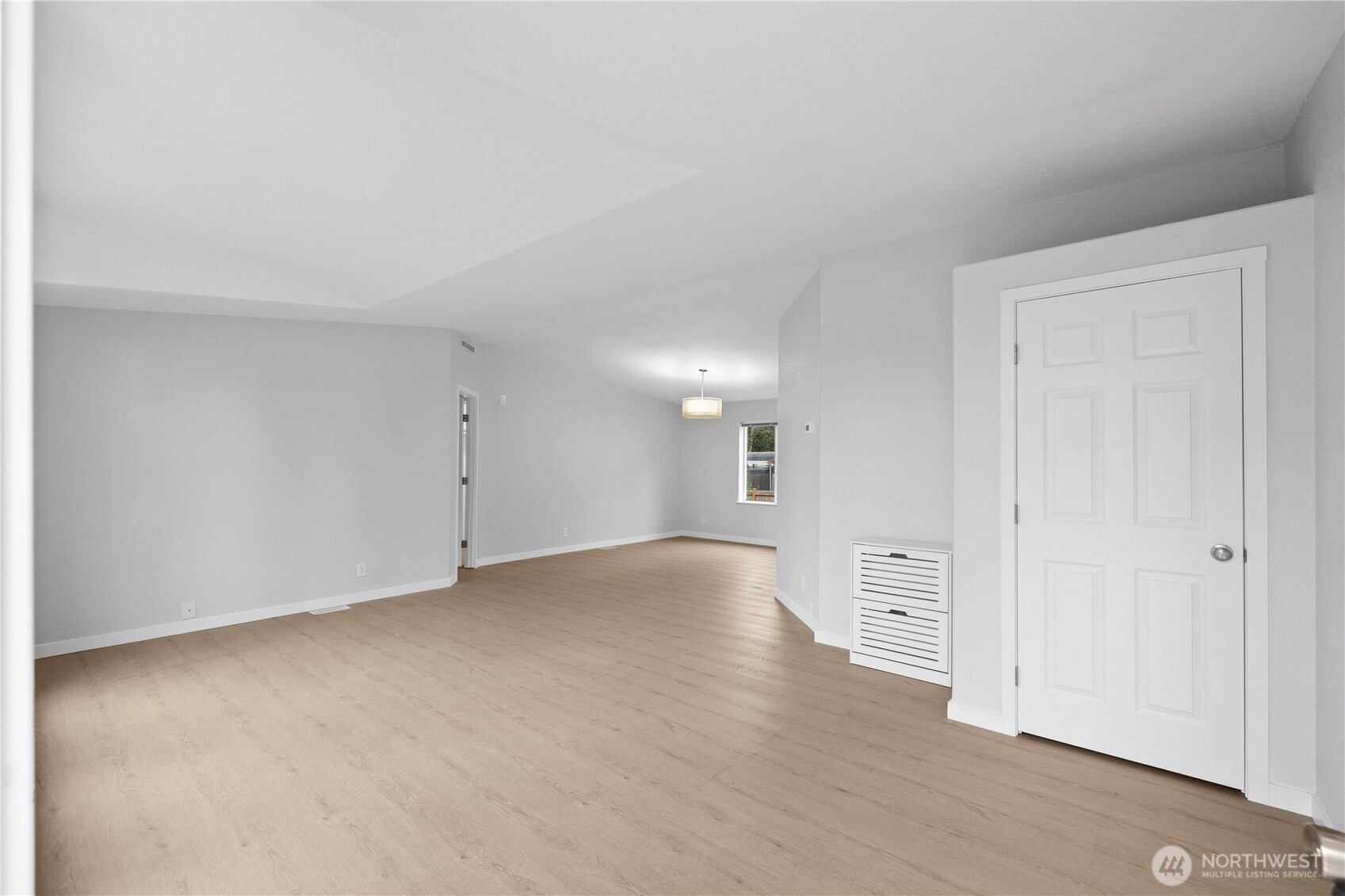 138 2nd Street Property Photo 3