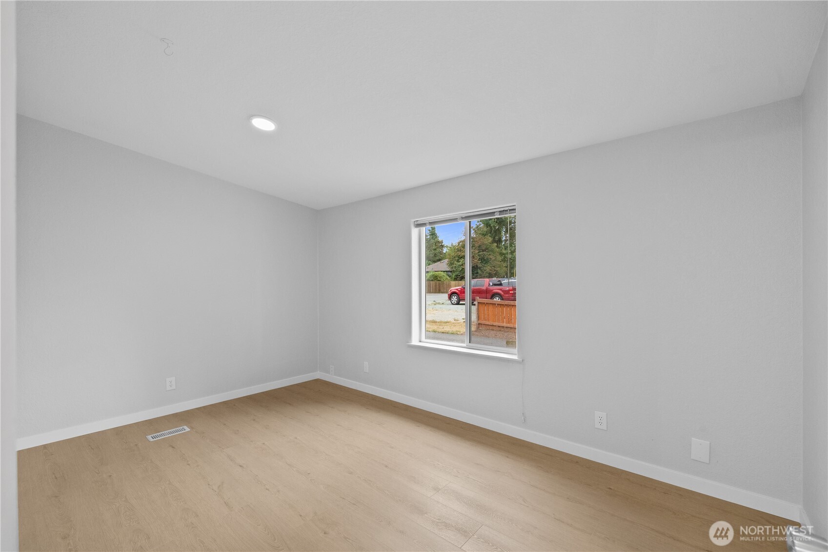 138 2nd Street Property Photo 9