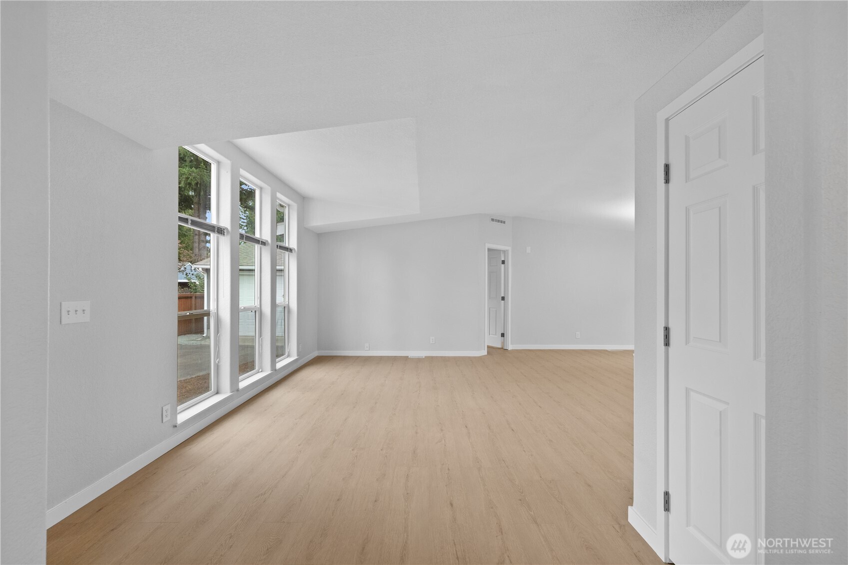 138 2nd Street Property Photo 10