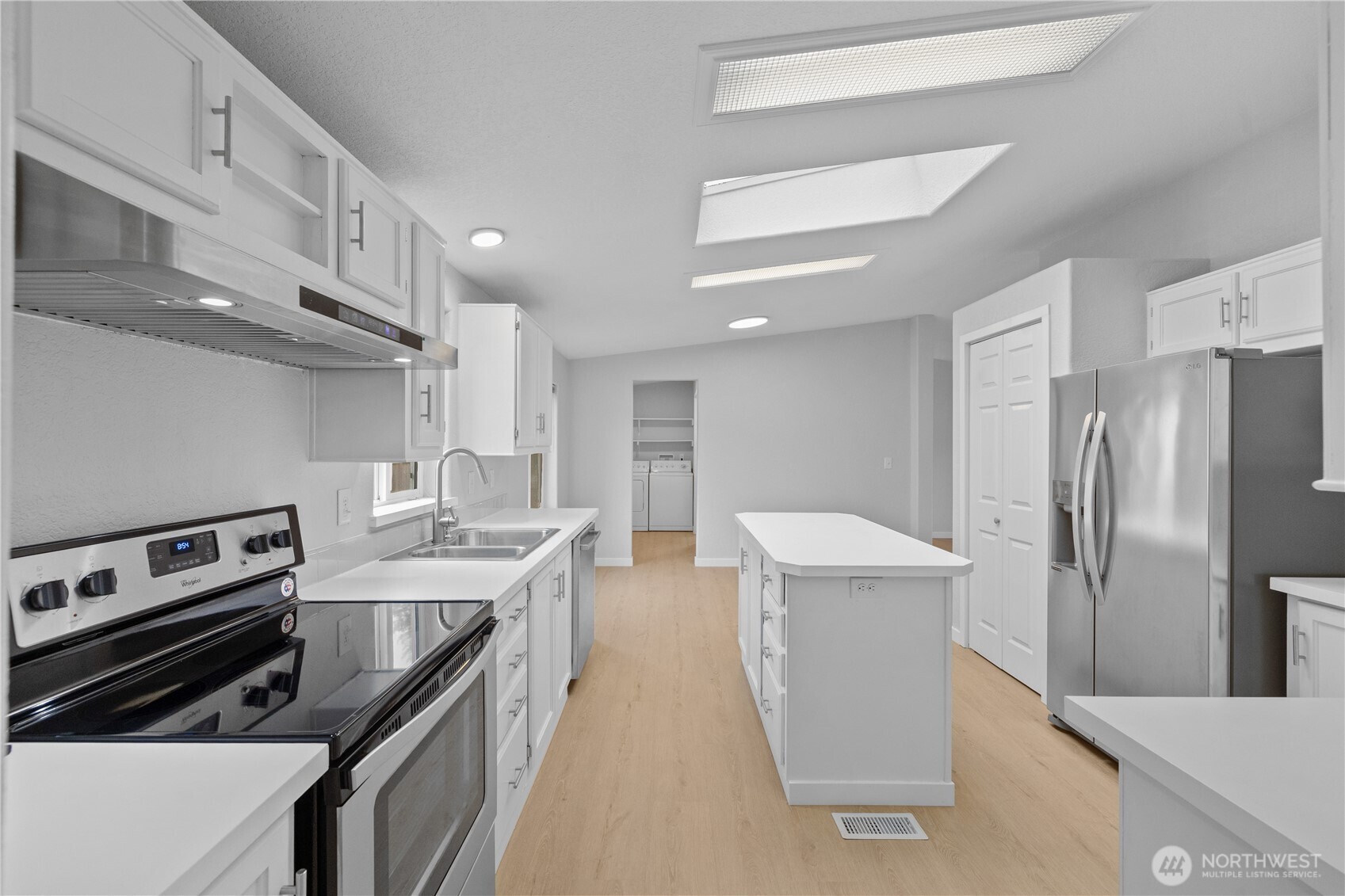 138 2nd Street Property Photo 14