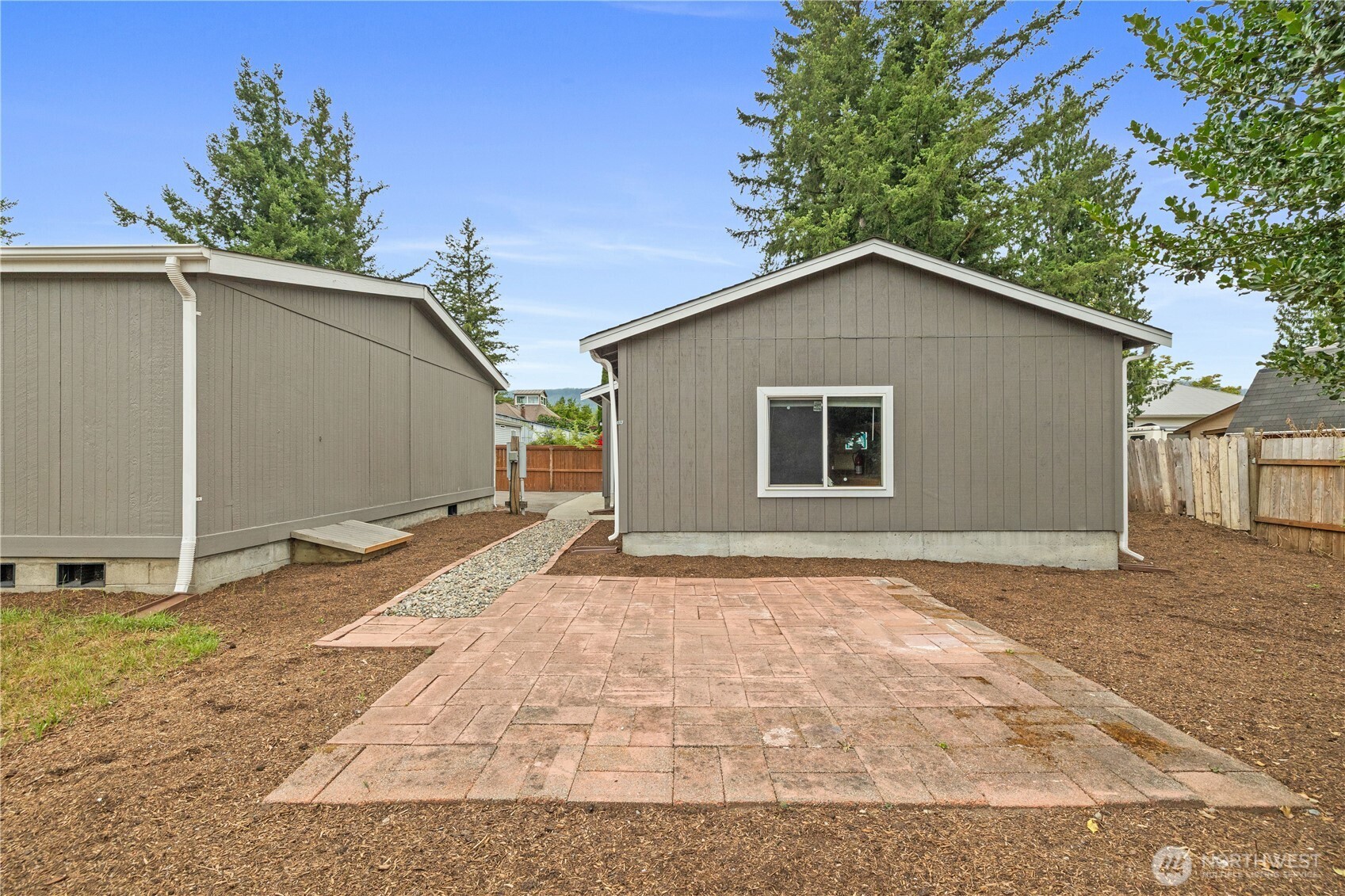 138 2nd Street Property Photo 23