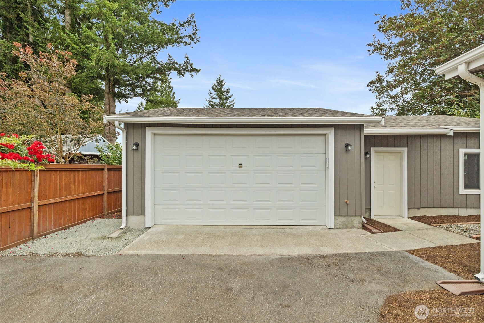 138 2nd Street Property Photo 24