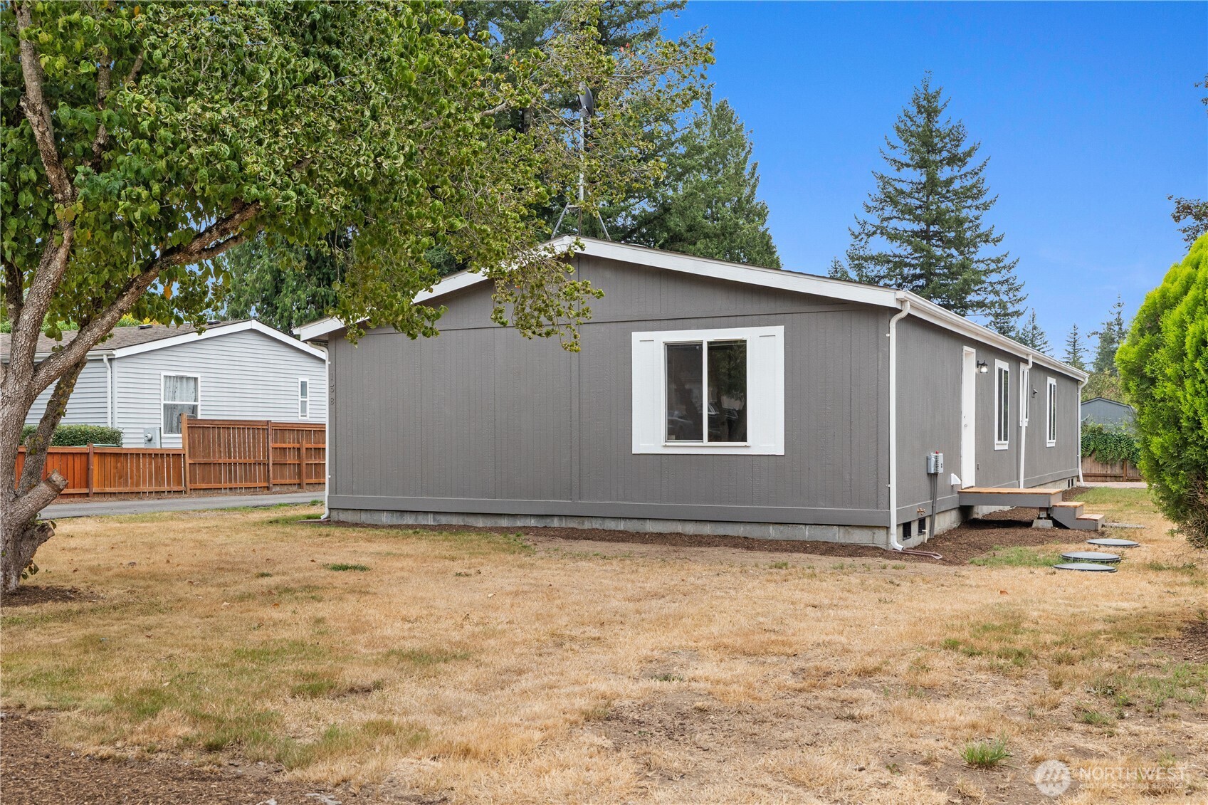 138 2nd Street Property Photo 30