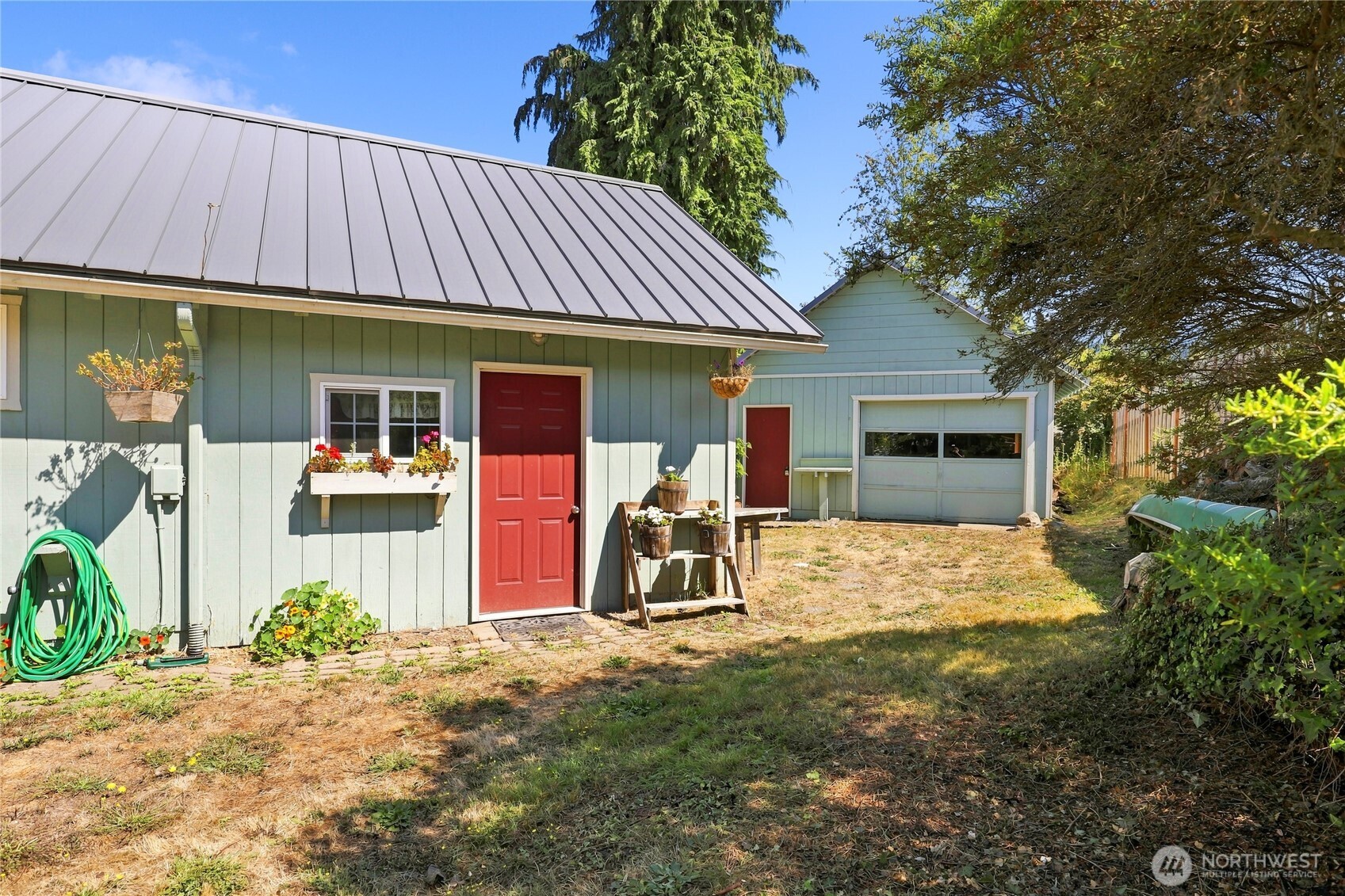 41 Hemlock Drive Property Photo 3