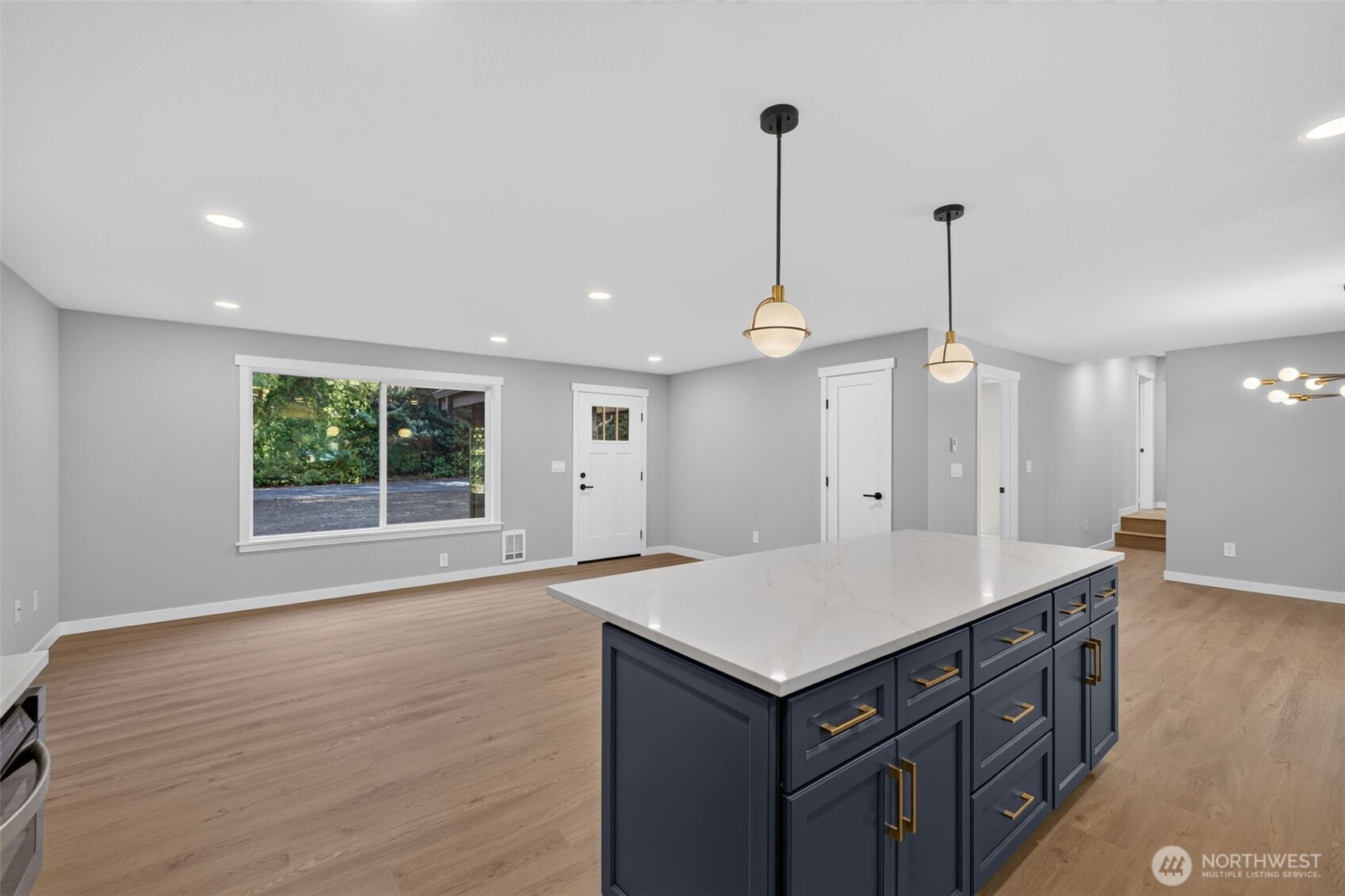 5408 240th Street Property Photo 9