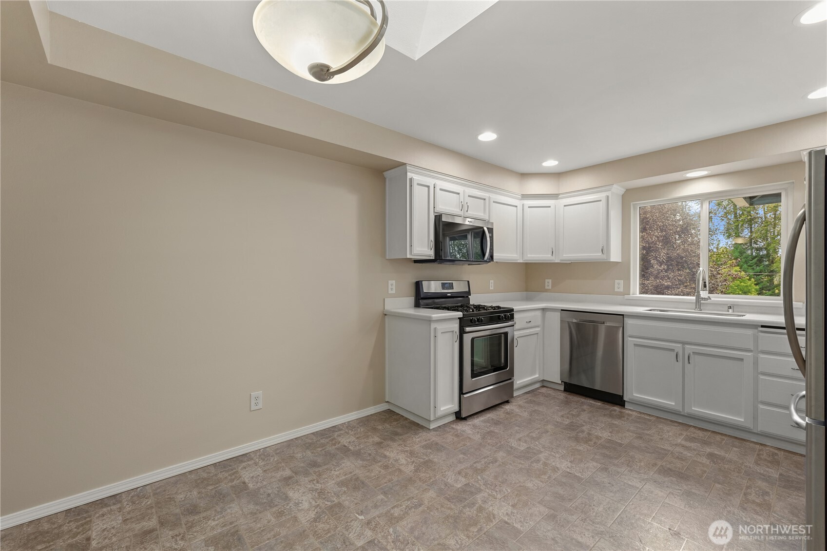 2210 Grade Road 2 Property Photo 8