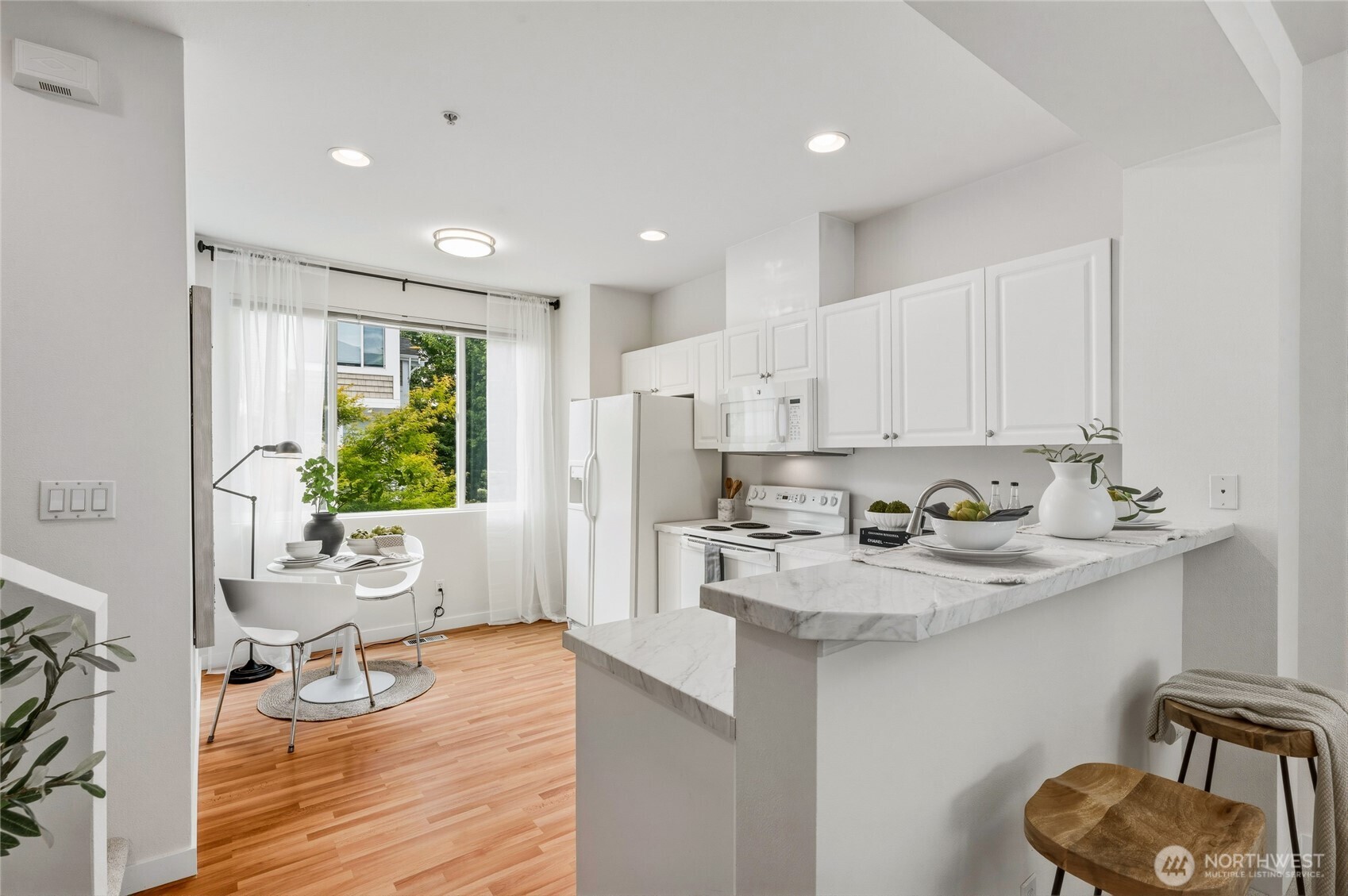 16227 119th Place Property Photo 5