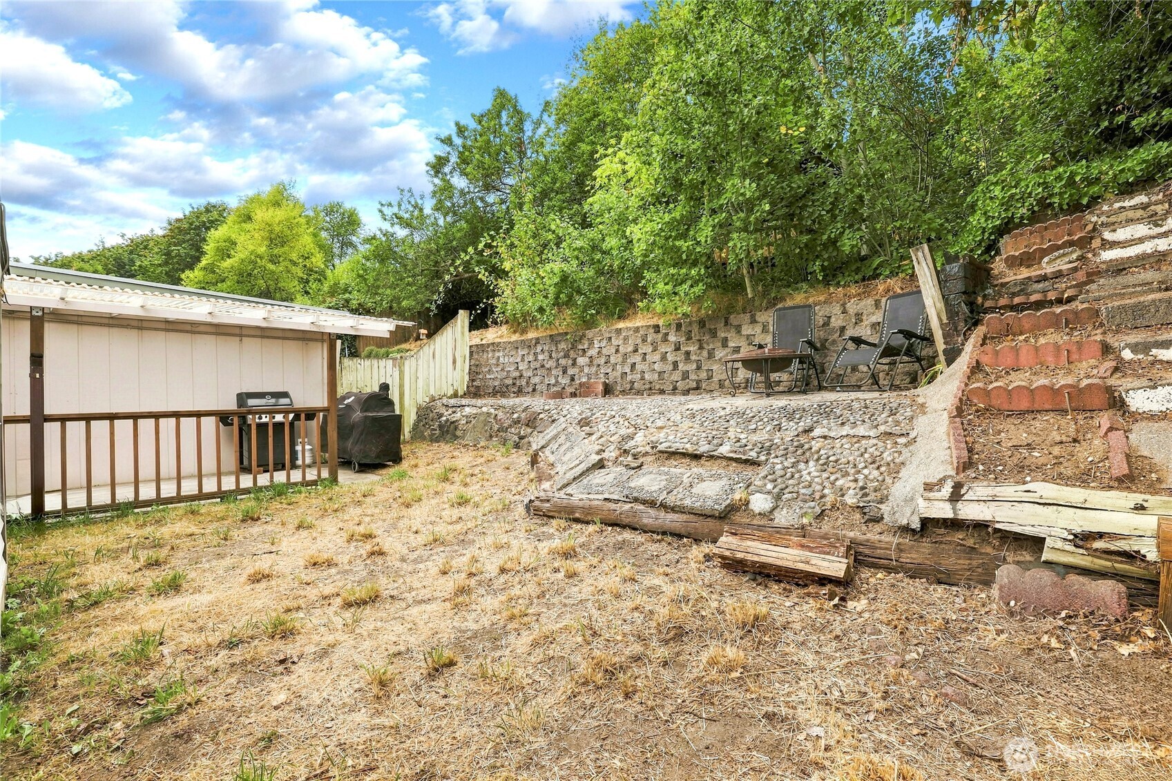 1725 1727 Bloomington Avenue Property Photo 14