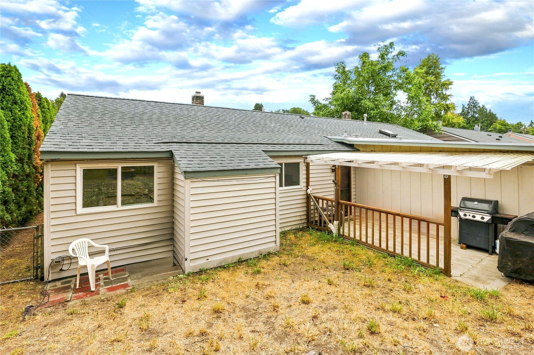 1725 1727 Bloomington Avenue Property Photo 16
