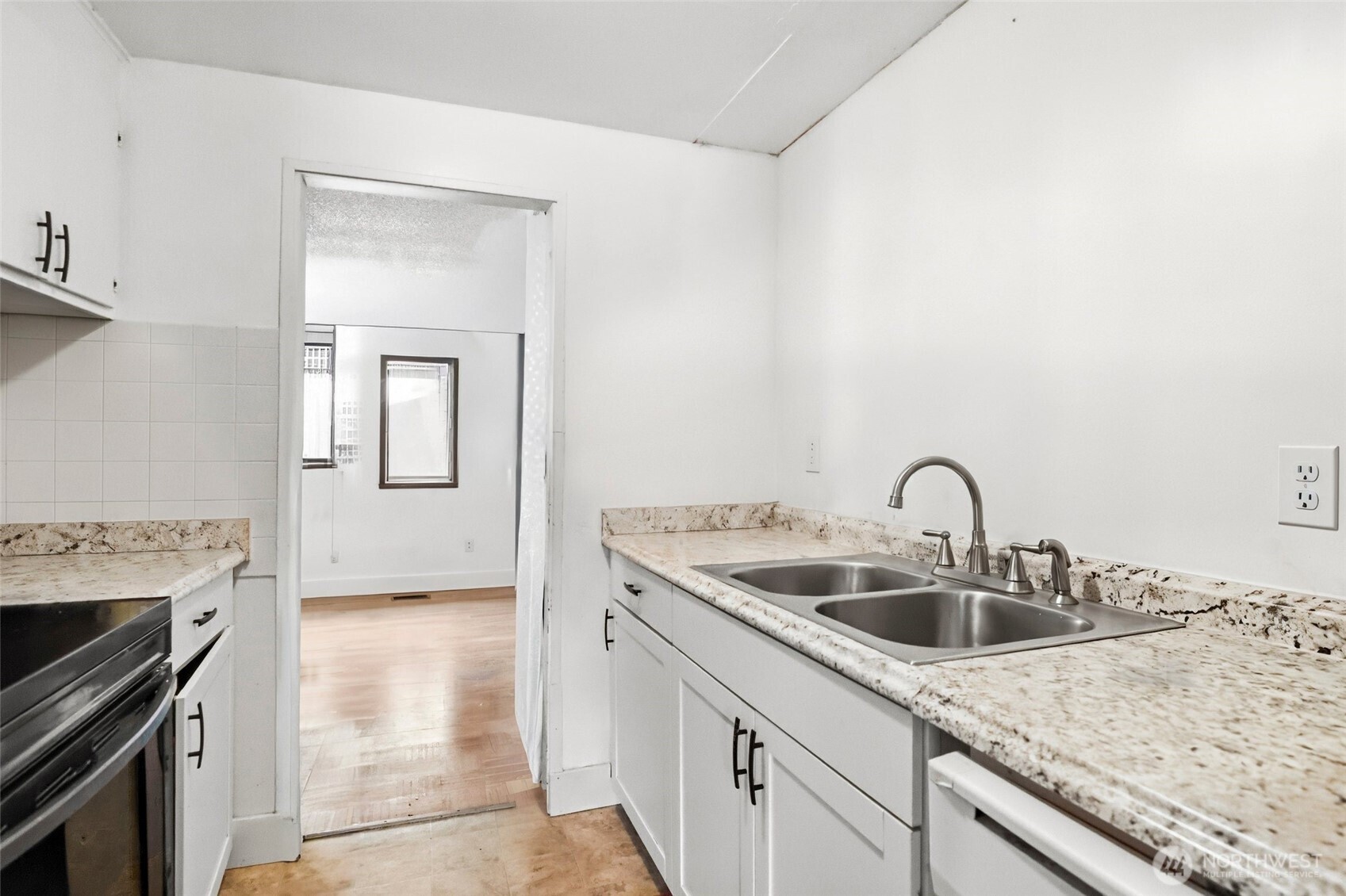 1725 1727 Bloomington Avenue Property Photo 20