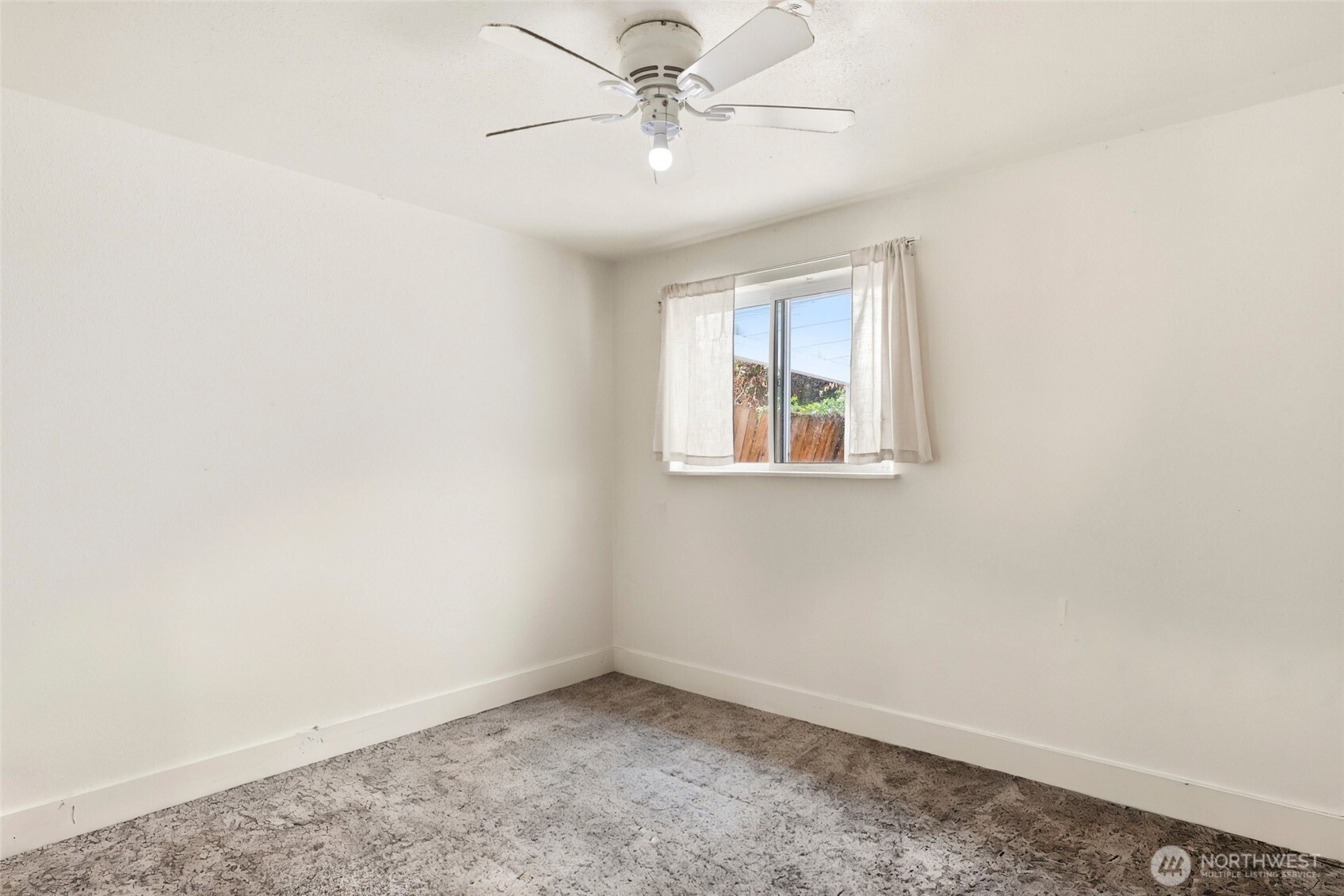 1725 1727 Bloomington Avenue Property Photo 27