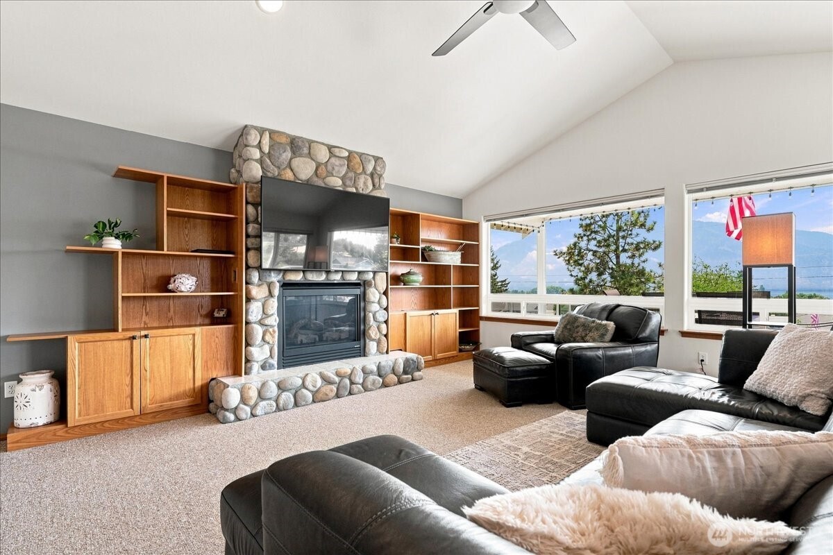 75 Coral Street Property Photo 11