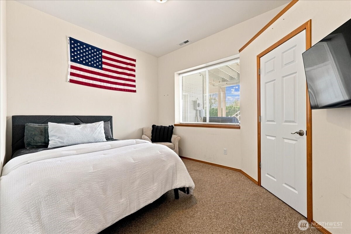 75 Coral Street Property Photo 27