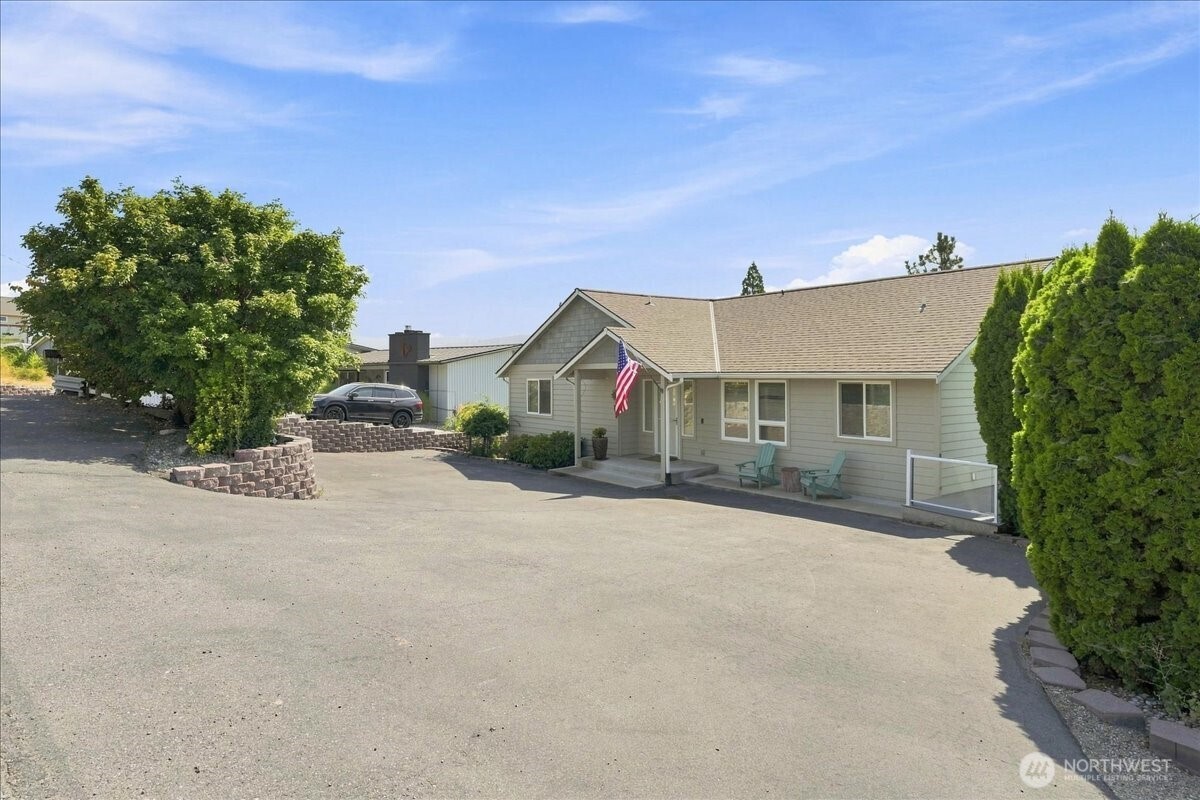 75 Coral Street Property Photo 35