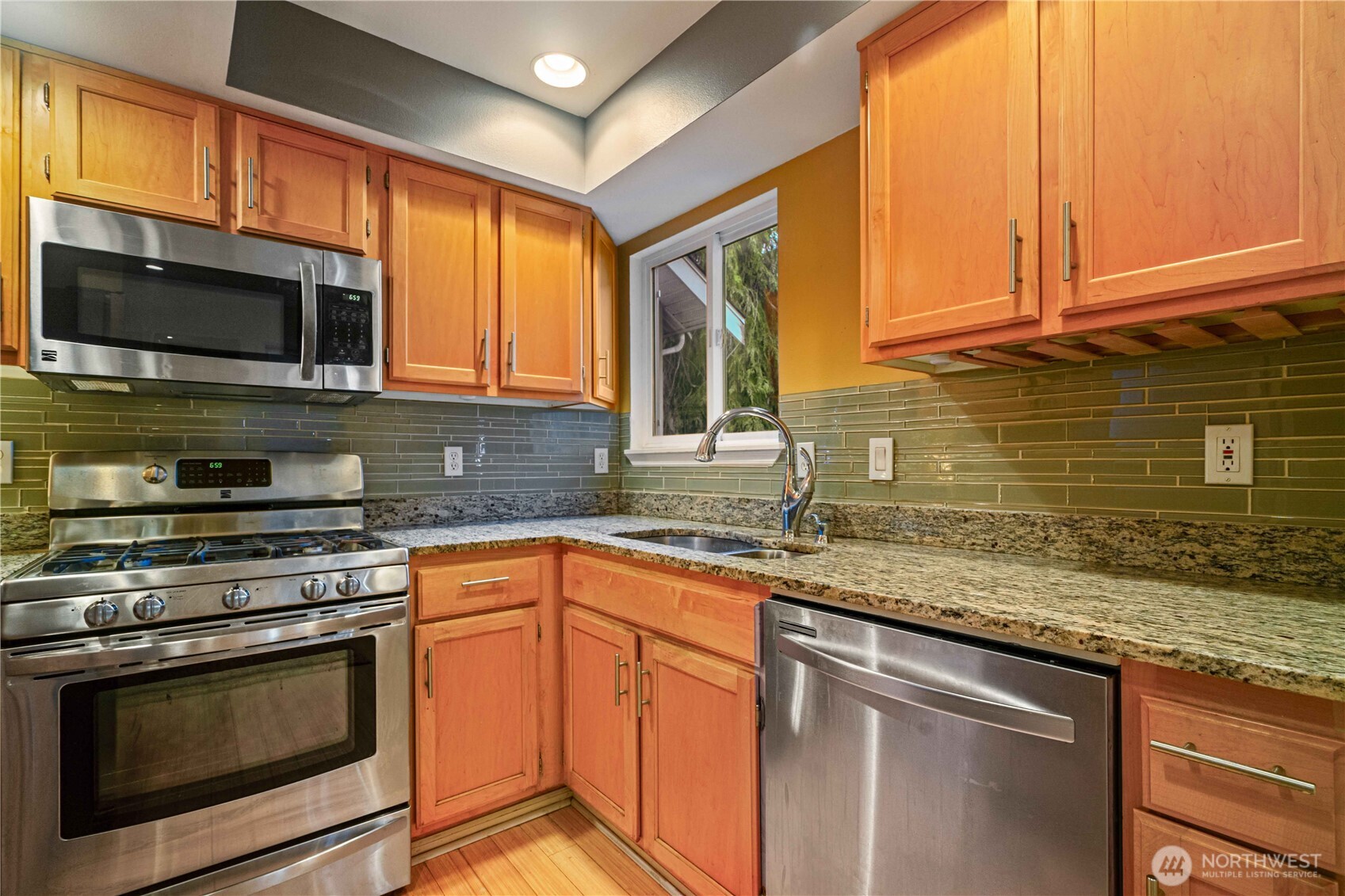 9406 Linden Avenue B Property Photo 14
