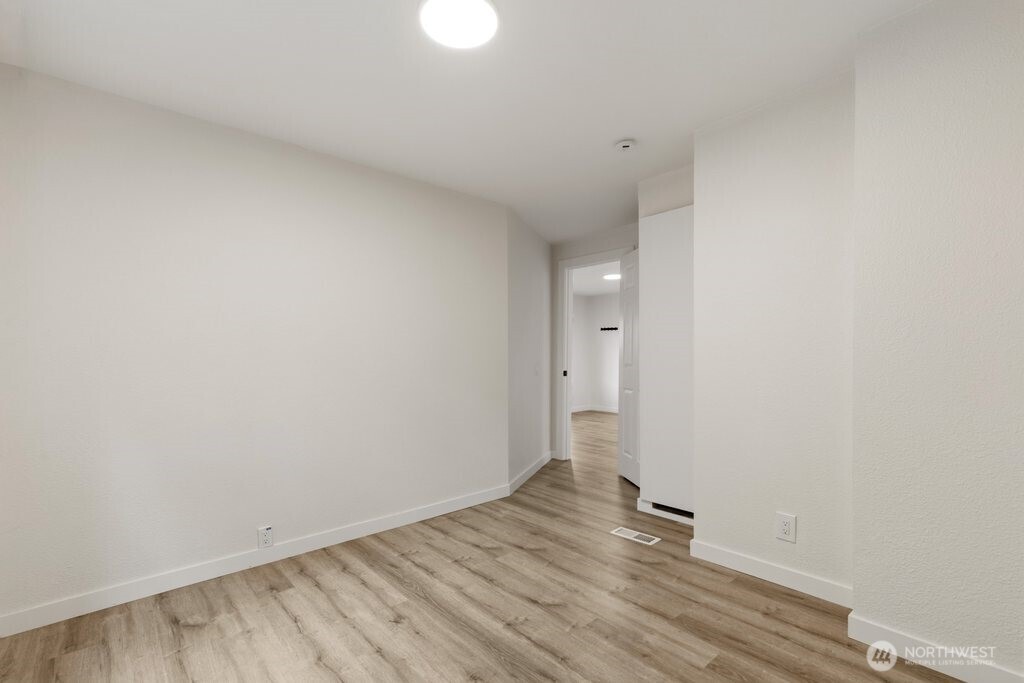 5407 31st Avenue Property Photo 15