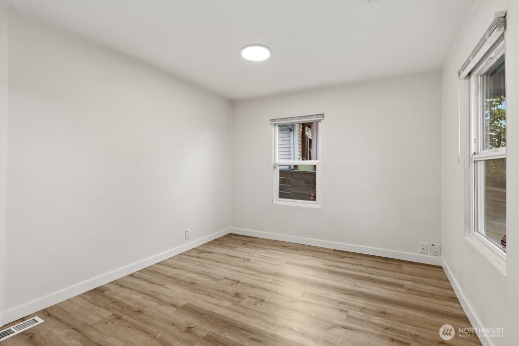 5407 31st Avenue Property Photo 16