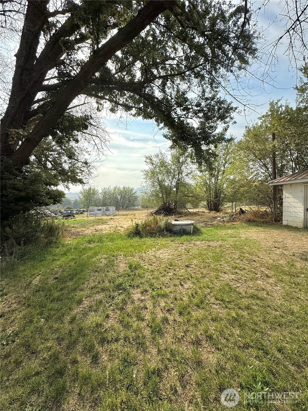 2276 Burton Avenue Property Photo 8
